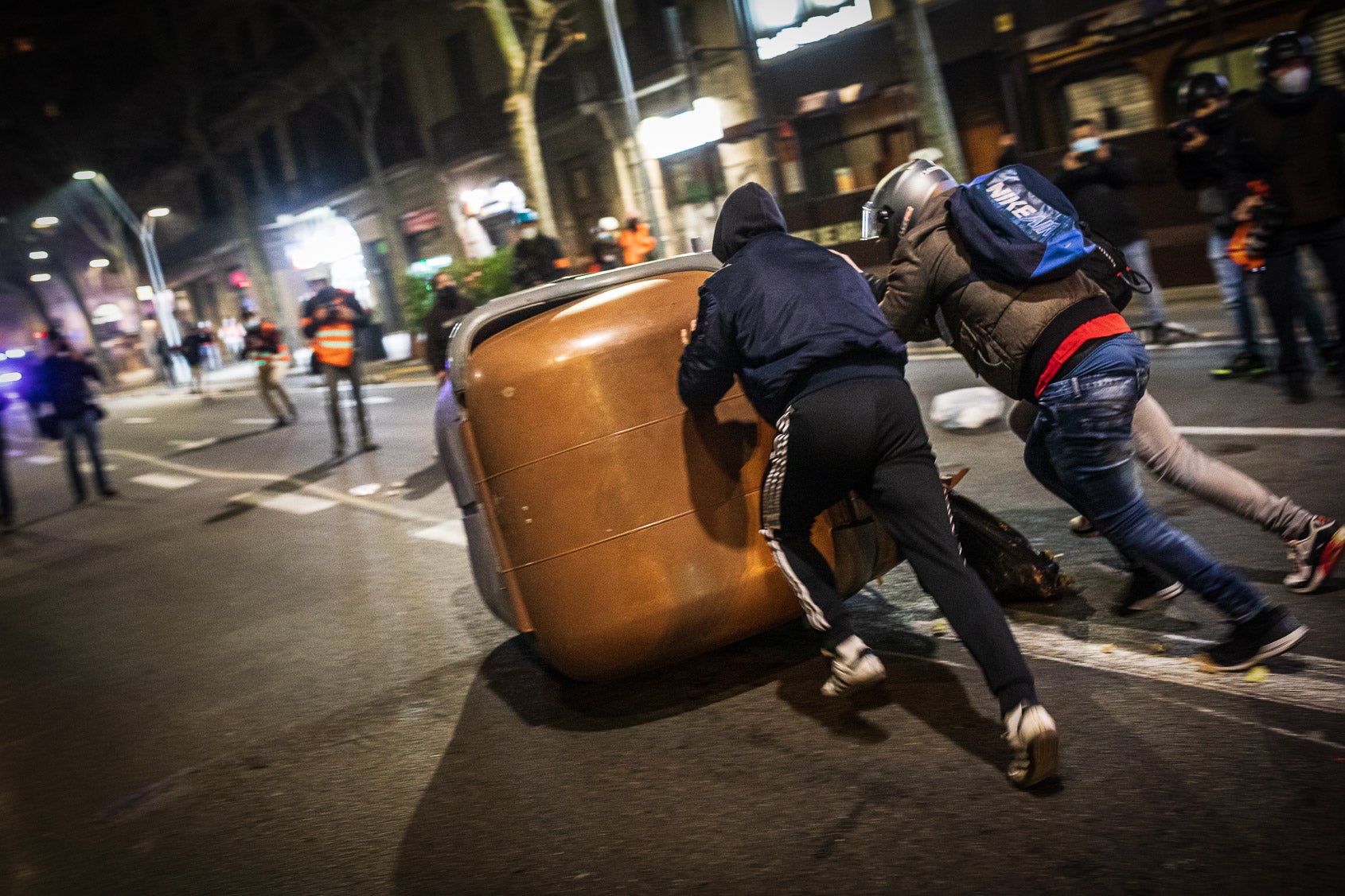 Aldarulls a Barcelona després de la manifestació en suport a Pablo Hasél / Jordi Borràs