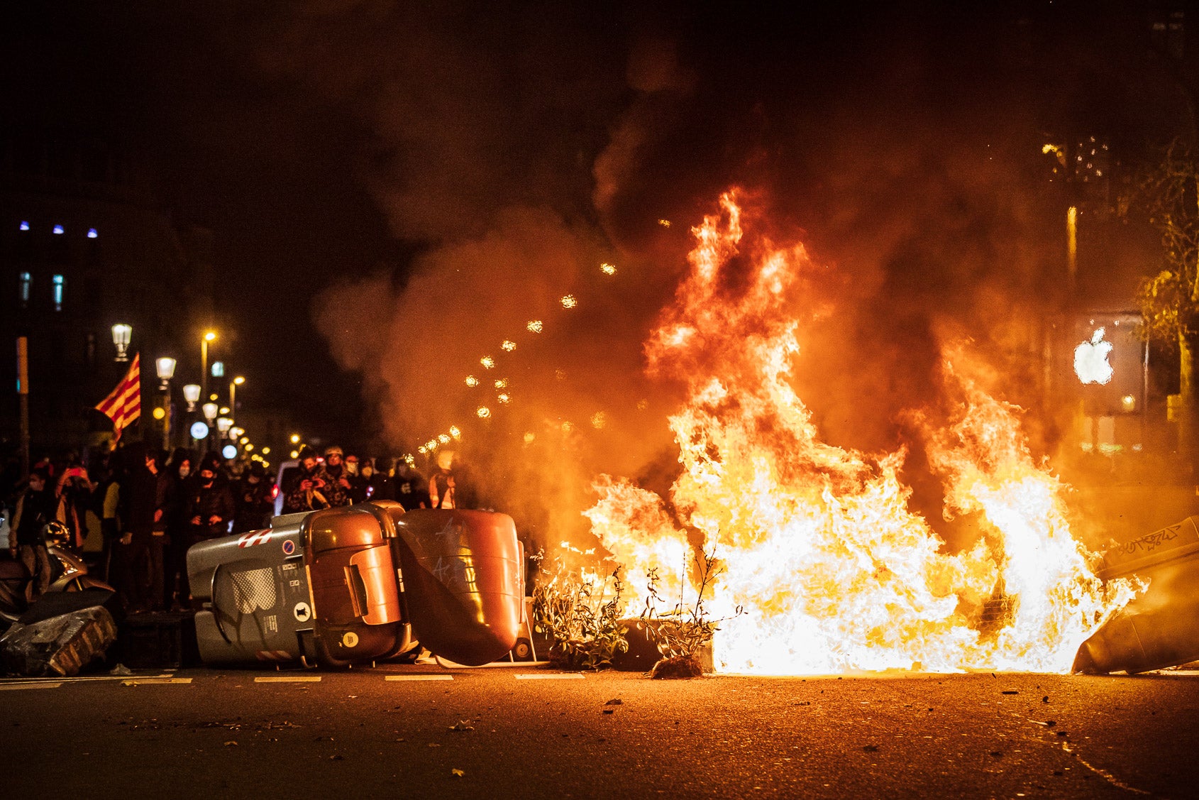 Aldarulls a Barcelona després de la manifestació en suport a Pablo Hasél / Jordi Borràs