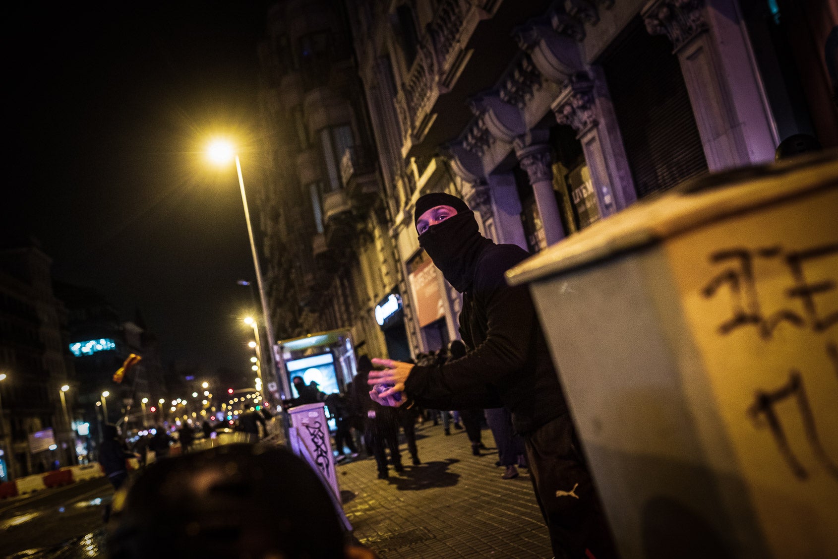 Aldarulls a Barcelona després de la manifestació en suport a Pablo Hasél / Jordi Borràs