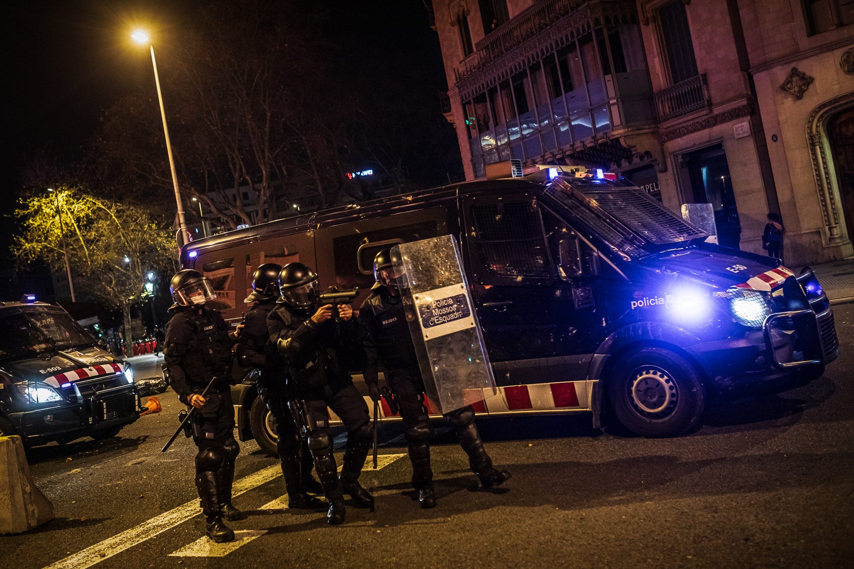 Aldarulls a Barcelona després de la manifestació en suport a Pablo Hasél / Jordi Borràs