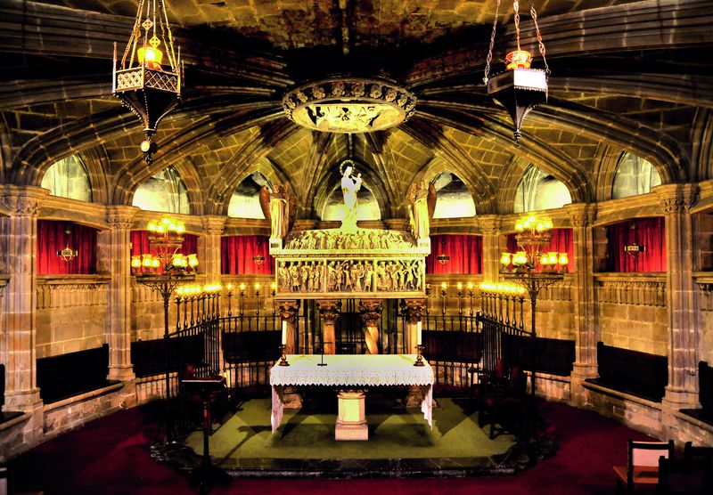 Cripta i sepulcre de Santa Eulàlia, a la Catedral de Barcelona / Ajuntament de Barcelona - Antonio Lajusticia