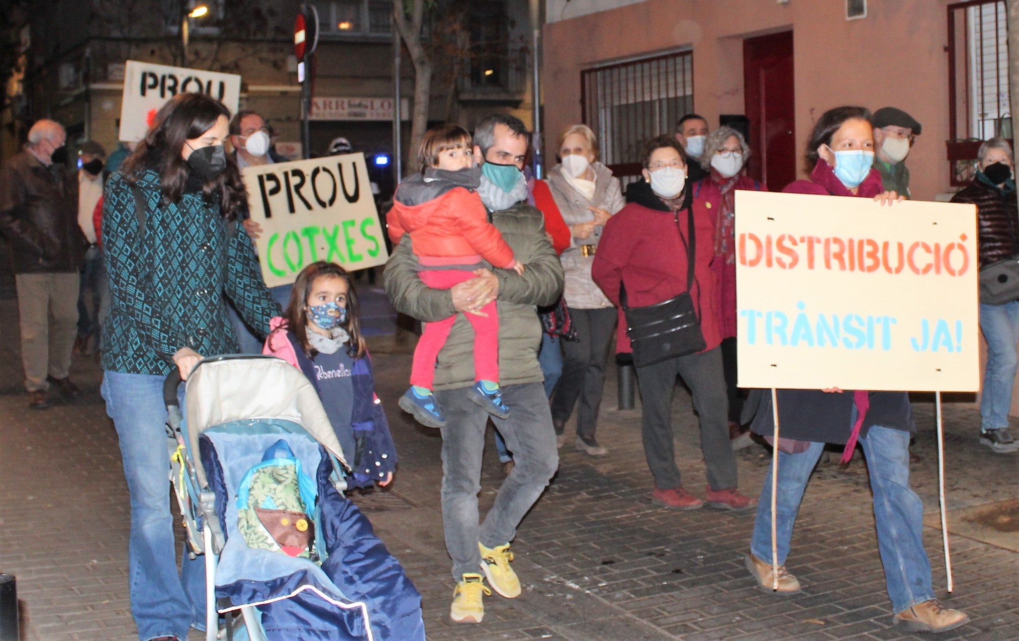 Manifestació contra l'increment del trànsit al casc antic de Sant Andreu / GGG