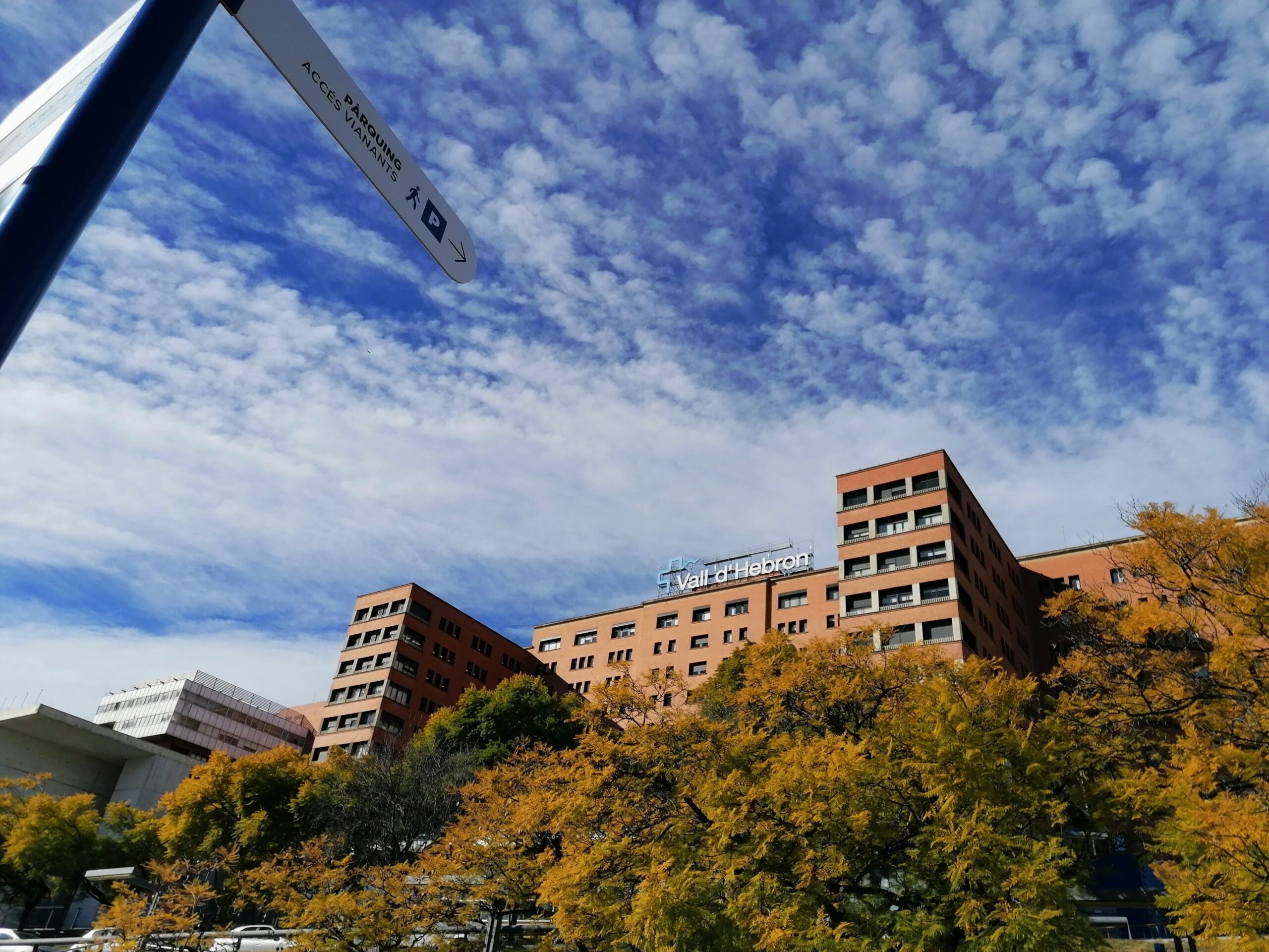 Vista exterior de l'Hospital Vall d'Hebron / MMP