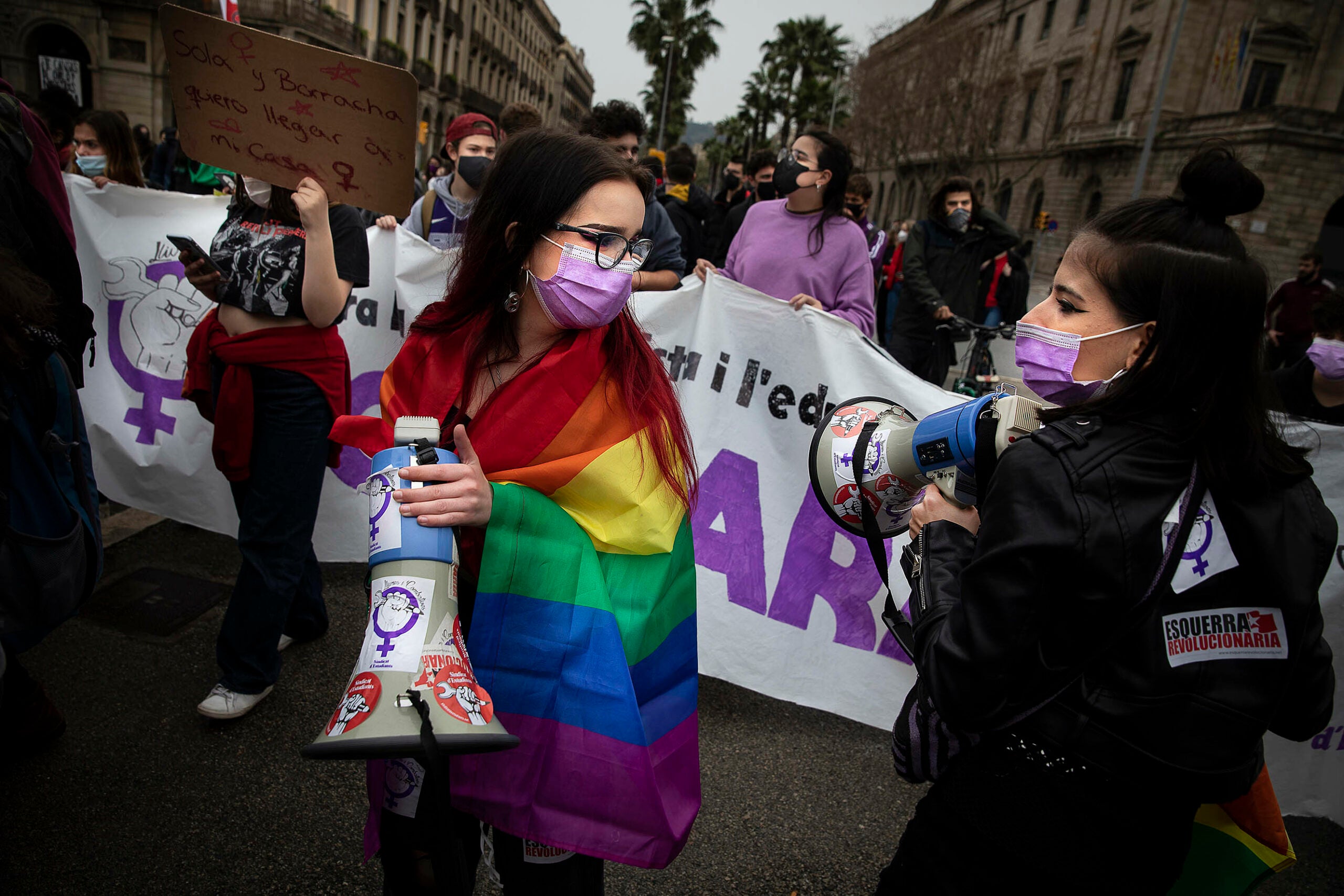 Centenars d'estudiants han sortit al carrer per reclamar una 'educació feminista' / Jordi Play