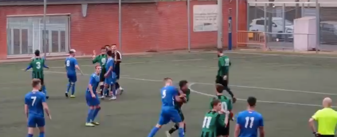 Agressió durant el partit / @CatalunyaFtbl