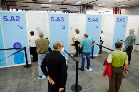 Tot a punt per començar la vacunació massiva de la població / Jordi Play