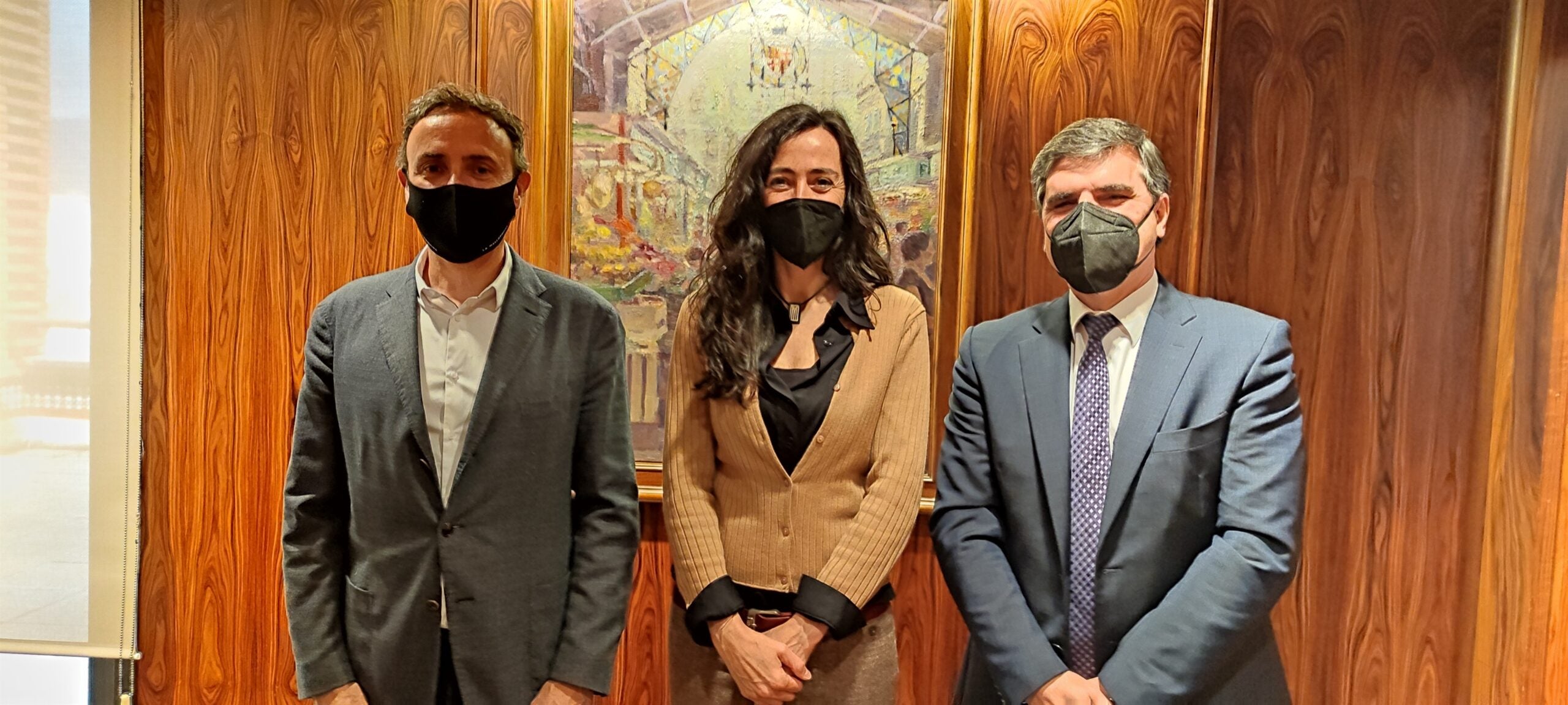 Gabriel Jené, Mònica Roca i Xavier Carbonell, aquest matí / Cambra de Barcelona