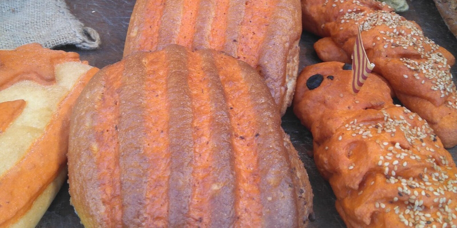 Pa de Sant Jordi al Forn Baltà de Barcelona | Viquipèdia