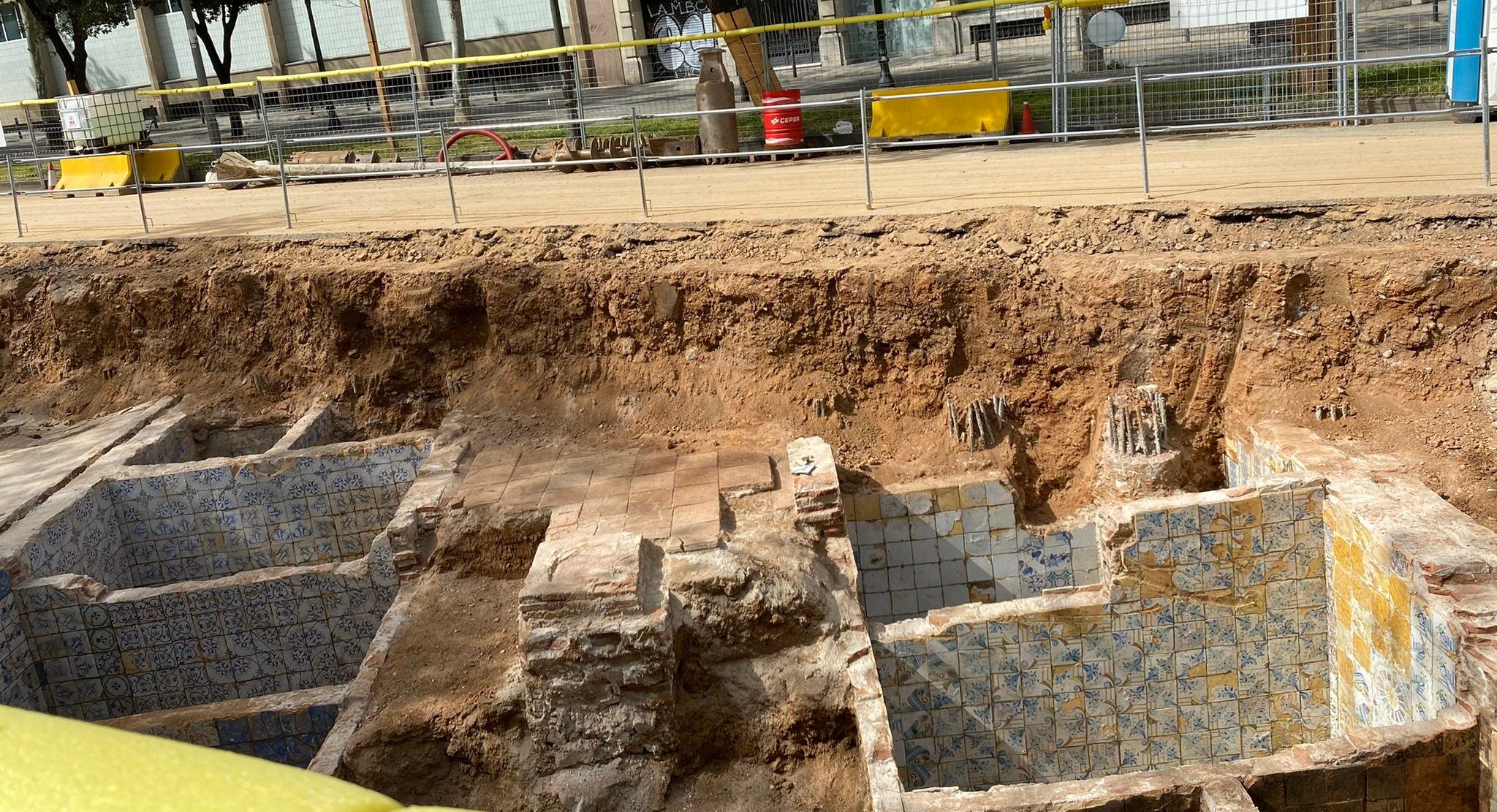 Restes arqueològiques trobades sota la Diagonal / Àlex Sancliment