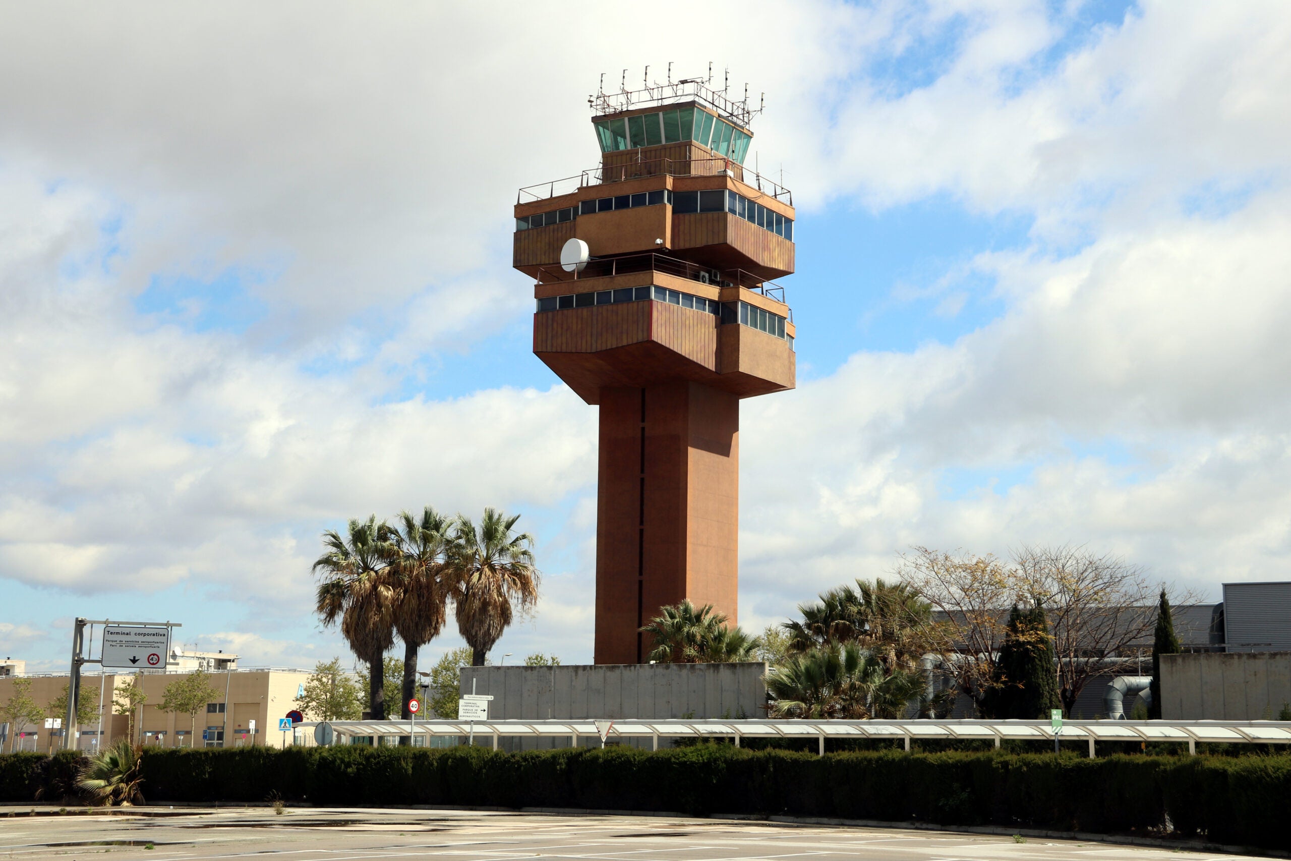 L'antiga torre de control de l'aeroport del Prat, que acollirà l'acceleradora d'startups Aena Ventures / Jordi Bataller (ACN)