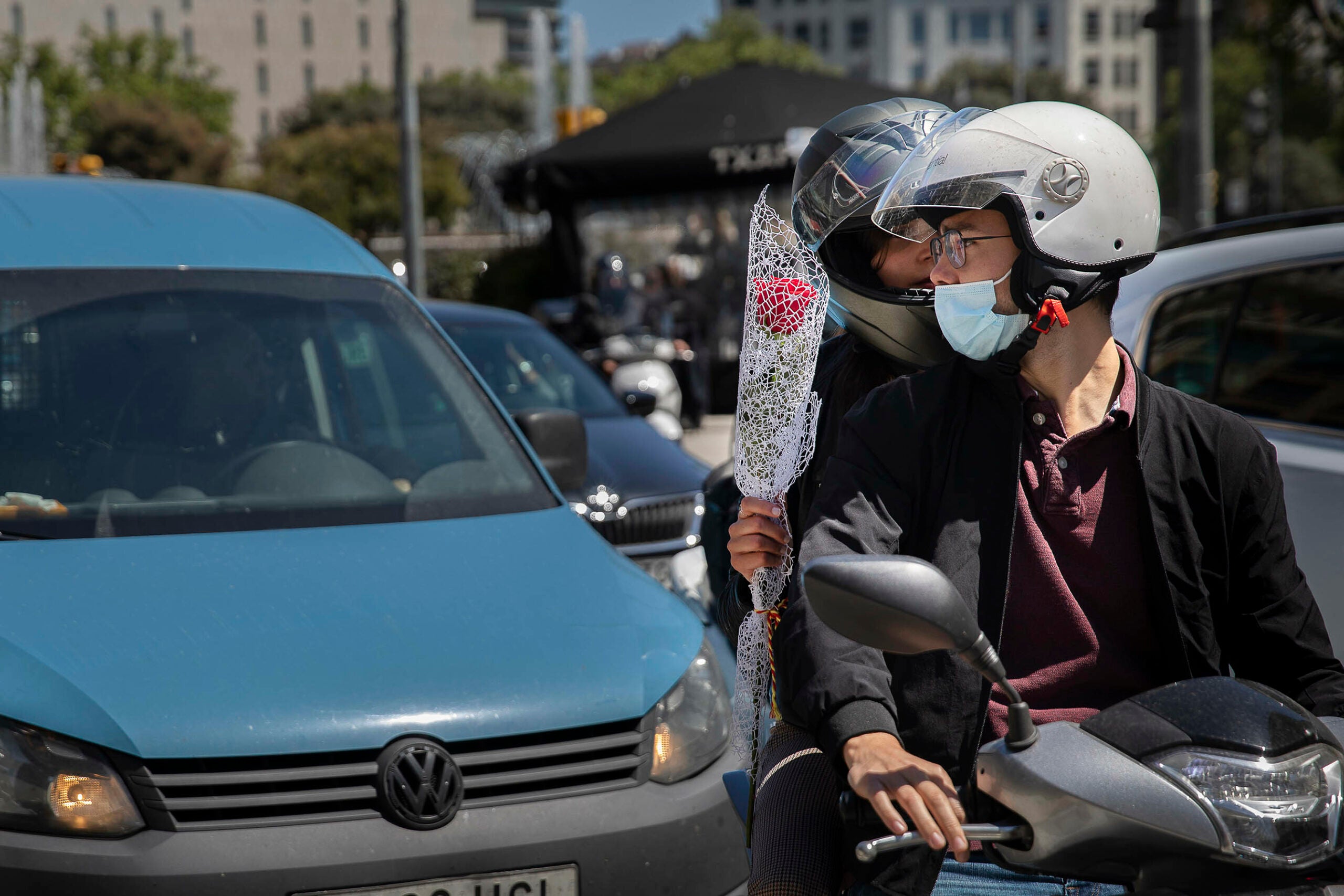 Sant Jordi 2021, en imatges / Jordi Play