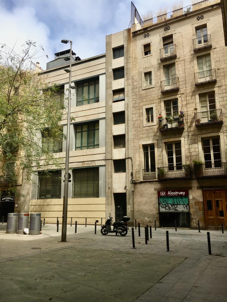 Edifici que va acollir una seu de la CNT, al carrer Mercaders número 26 / Pau Moncho