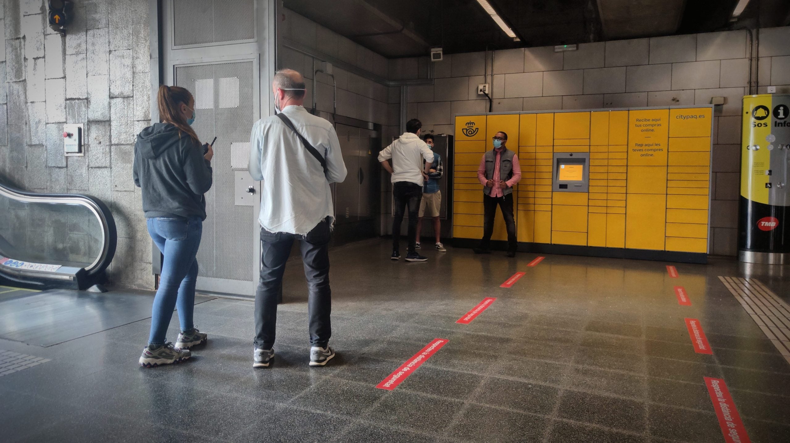 Agents de paisà identifiquen dos sospitosos al metro de passeig de Gràcia / D.C.