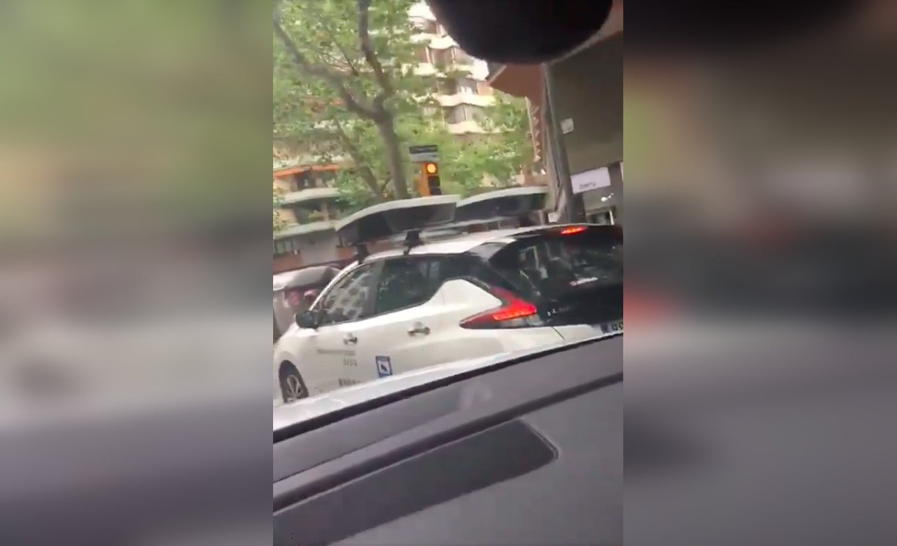 El cotxe que posa multes a Barcelona / Twitter