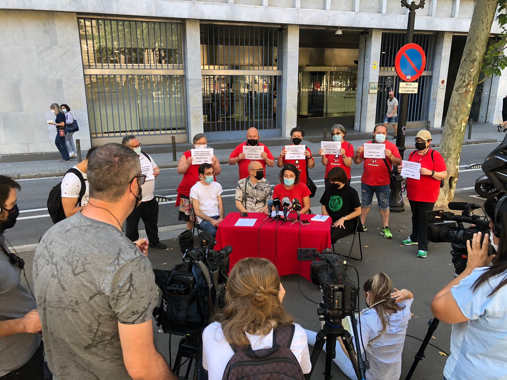 Roda de premsa de moviments contra la pobresa energètica / APE