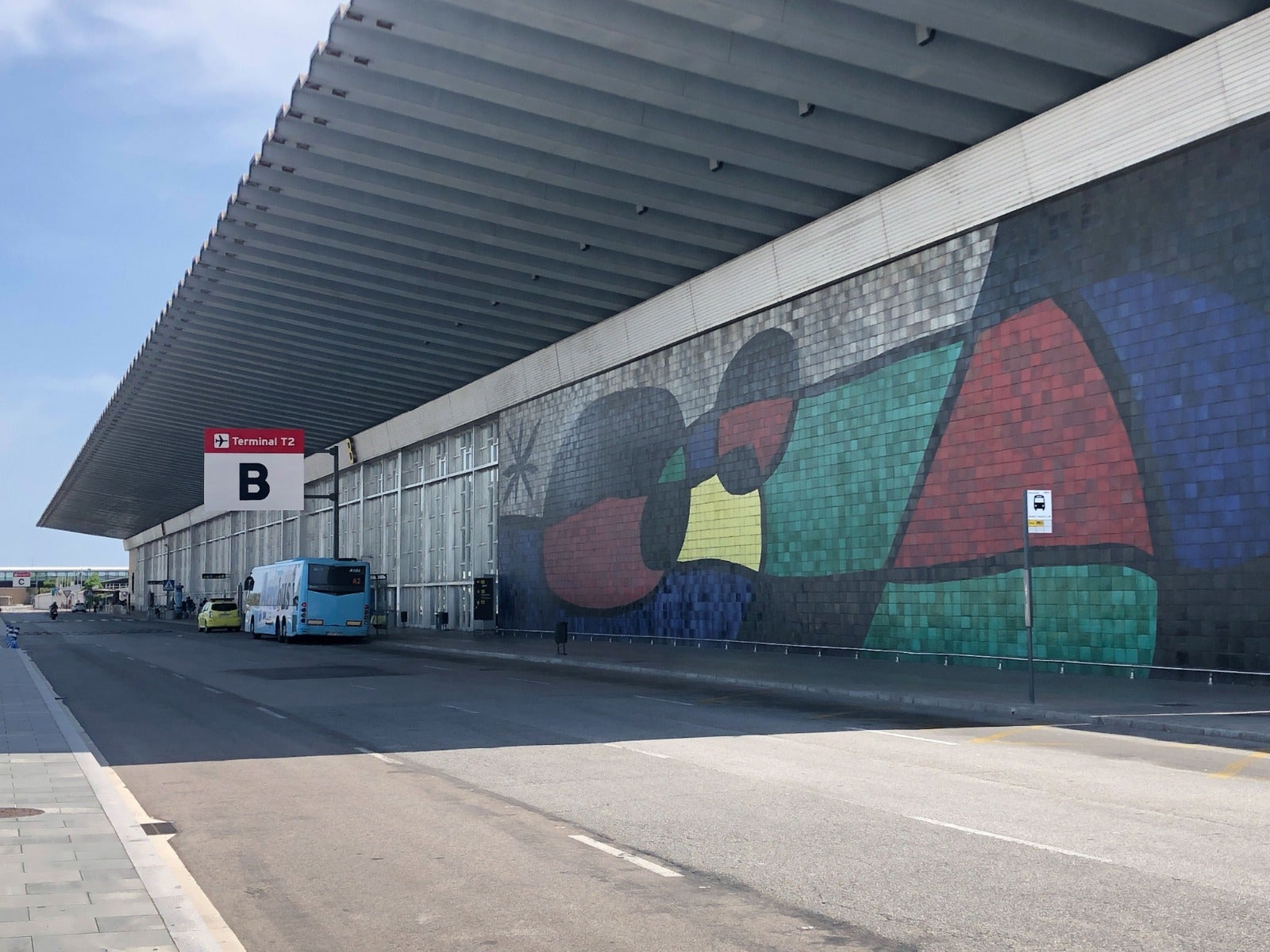 Exterior de la T2 de l'aeroport del Prat / Aena