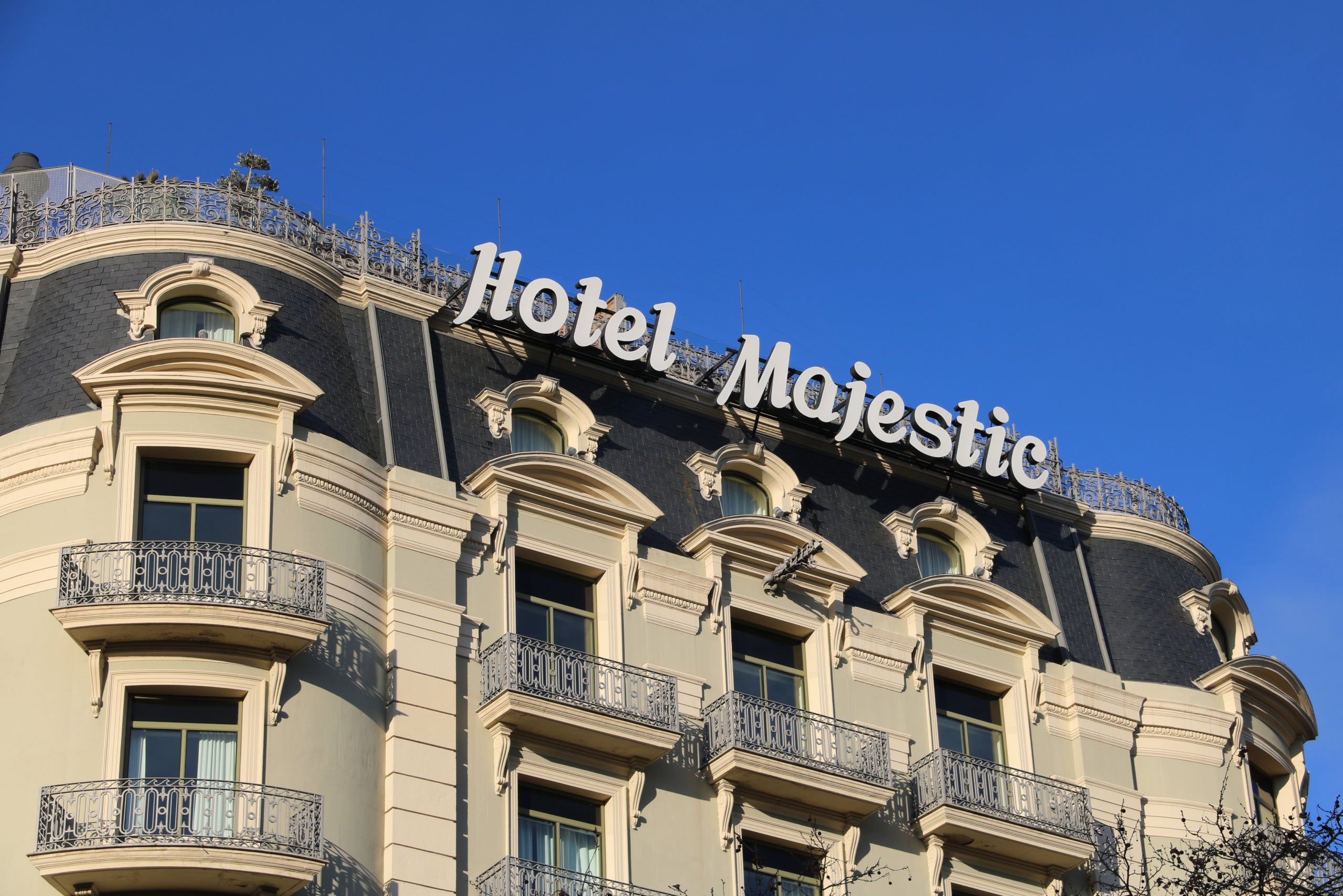 El rètol de l'Hotel Majestic / ACN