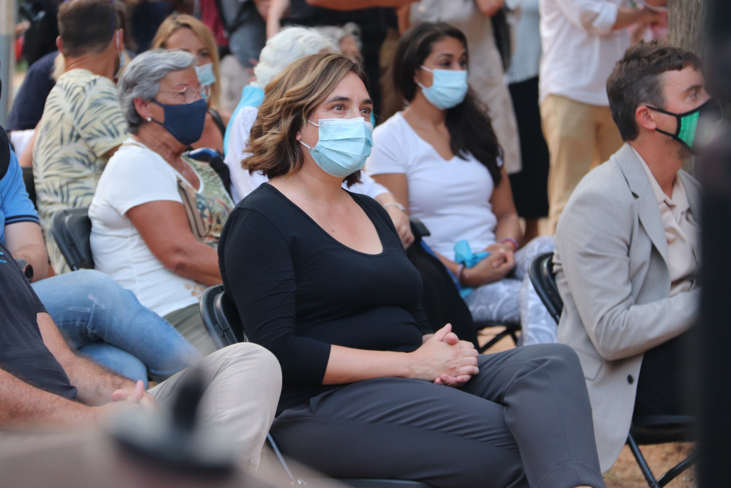 L'alcaldessa de Barcelona, Ada Colau, durant el pregó de les festes de Sants / Maria Asmarat / ACN