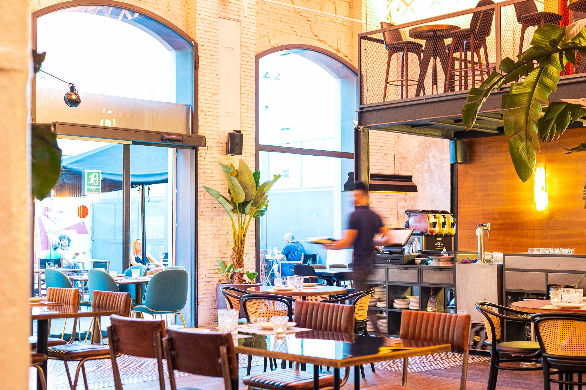 Al cor de de Sant Antoni ha reobert les seves portes el bar restaurant El Mamón