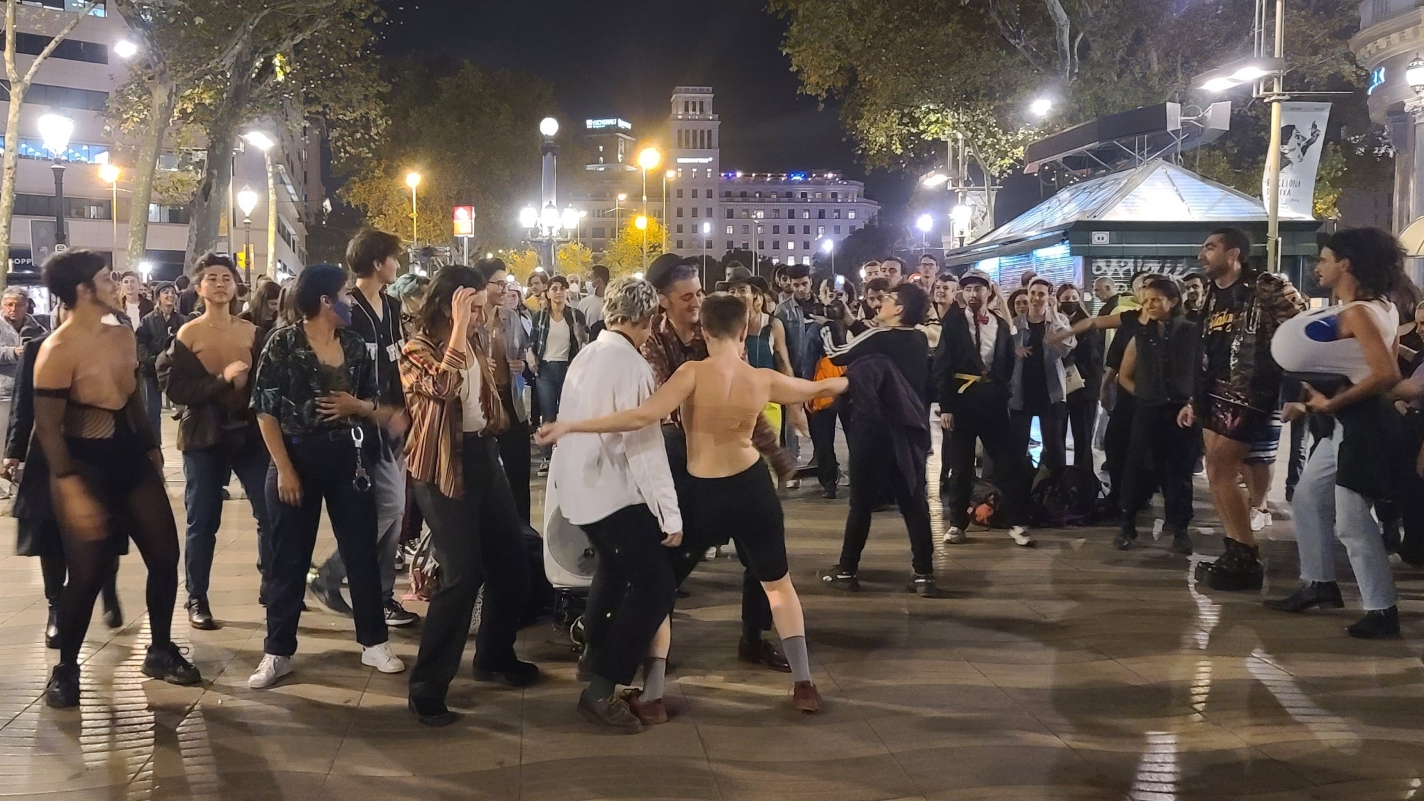 El moviment Drag King a La Rambla de Barcelona