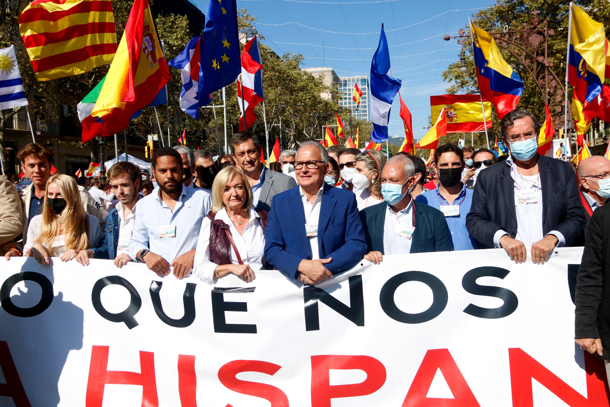 Dirigents de Vox i el PPC a la capçalera de la manifestació del 12-O a Barcelona / ACN