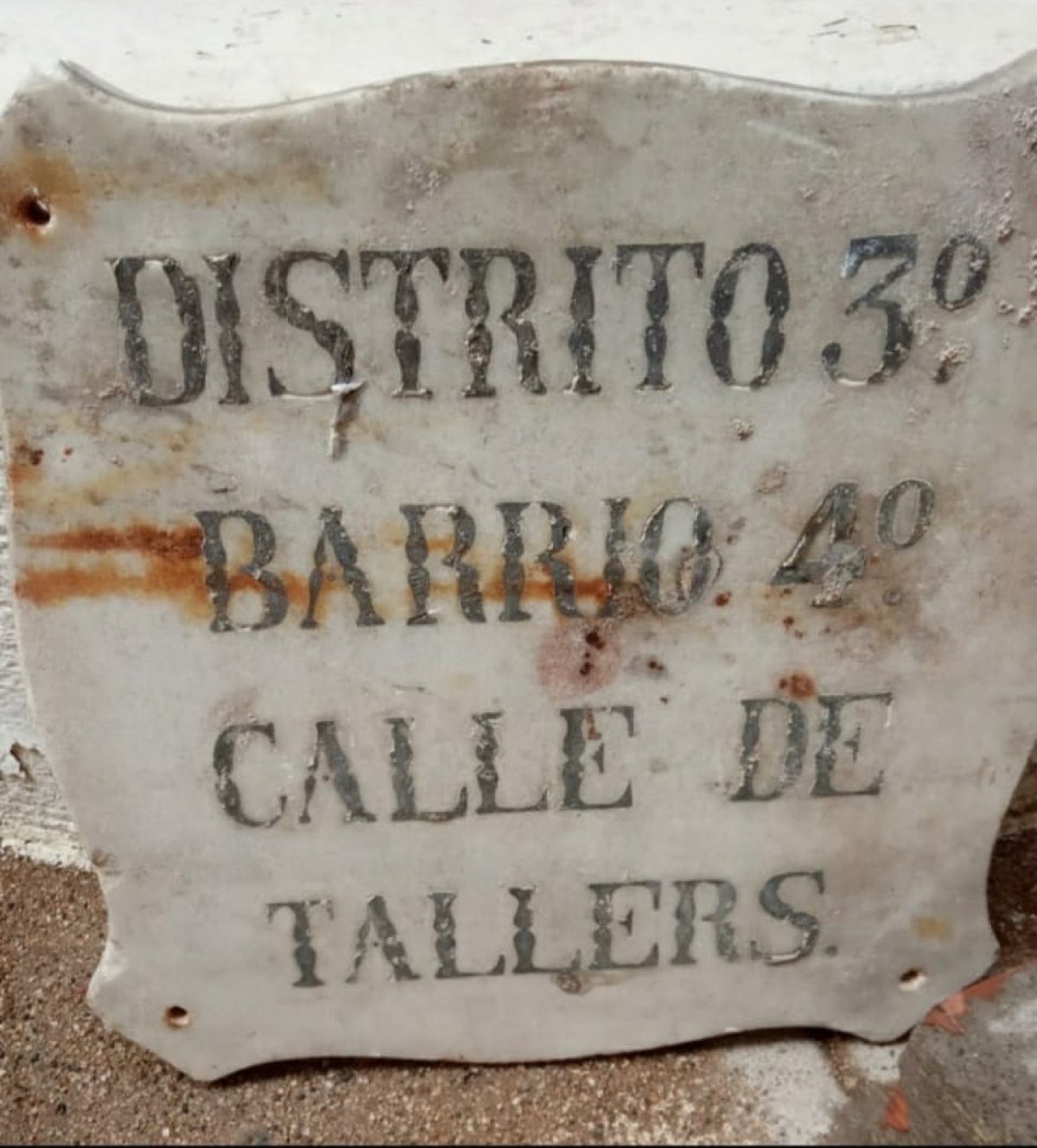 Placa del carrer de Tallers que es ven per 300 euros a Wallapop