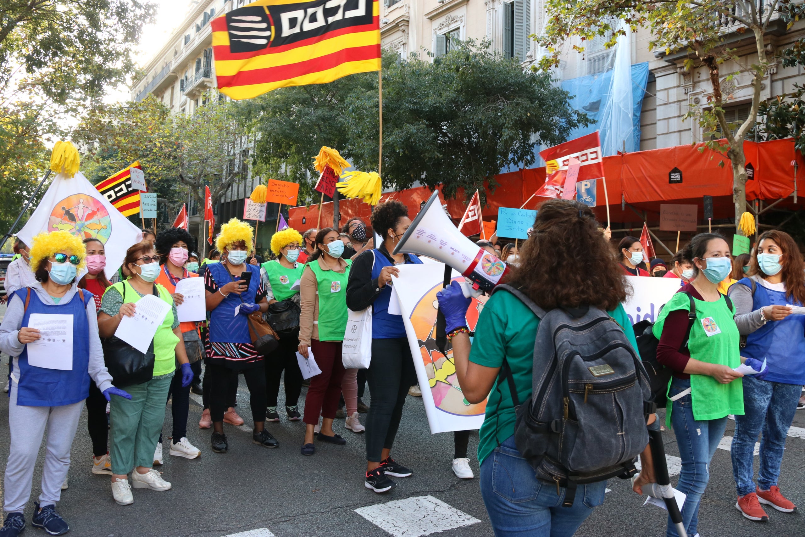 Treballadores de la llar es manifesten pels seus drets a Barcelona ACN