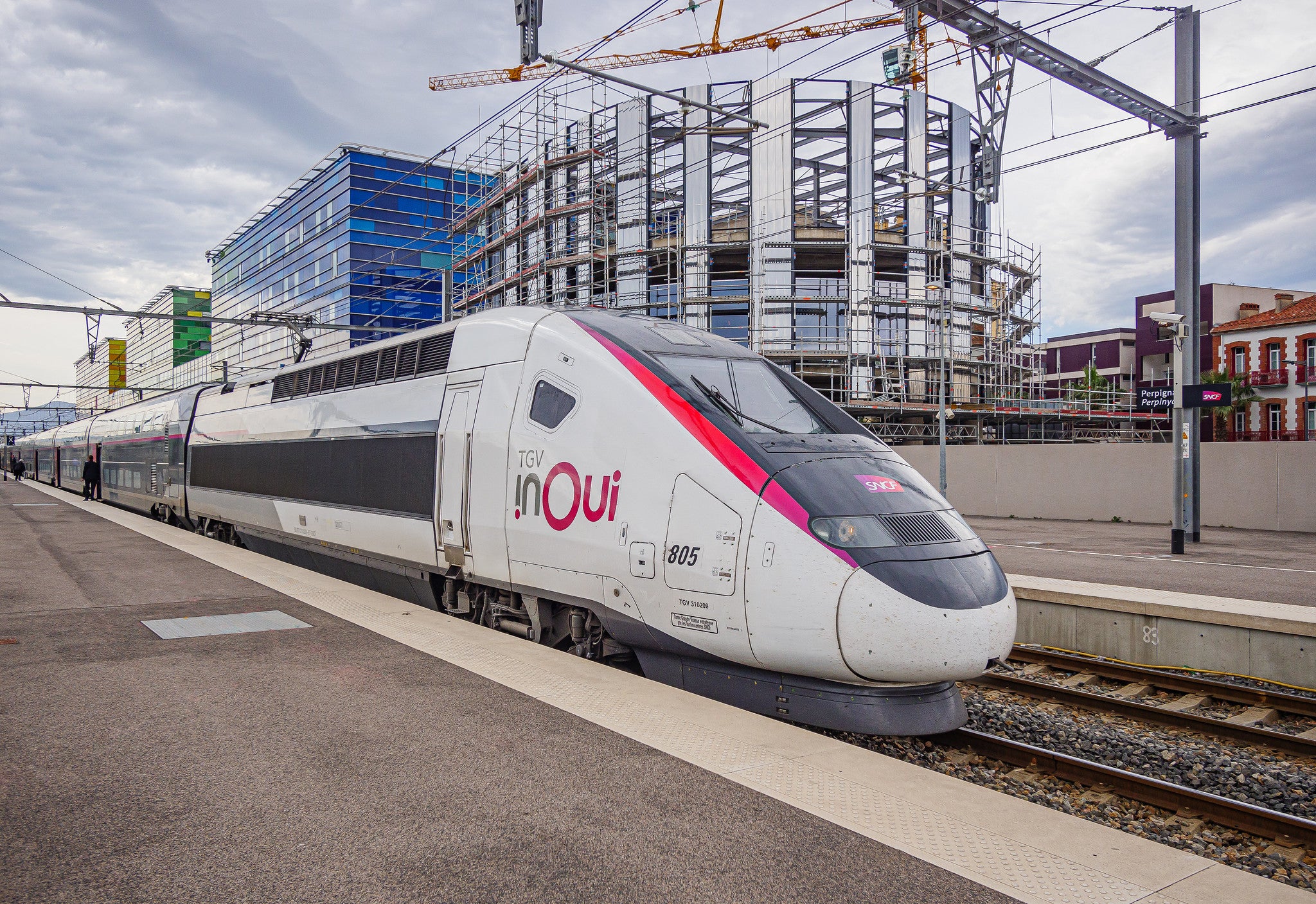 Un dels trens que connecten Barcelona amb França en una ruta diürna / Renfe