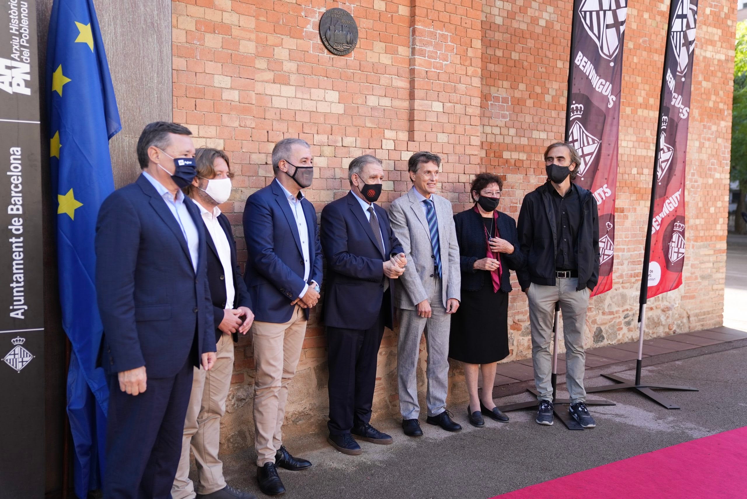 Collboni, Escudé i Simón a l'acte de descoberta de la placa a la Torre de l'Aigua del Besòs / Ajuntament de Barcelona