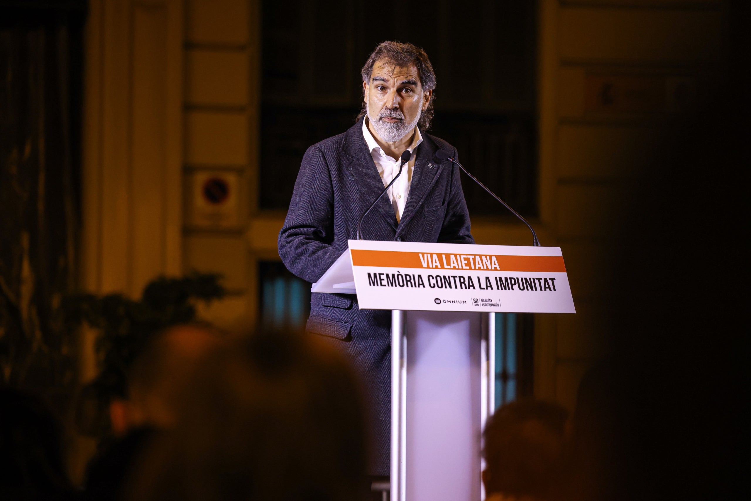 El president d'Òmnium, Jordi Cuixart, durant l'acte 'Memòria contra la impunitat' d'aquest divendres a Via Laietana / Jordi Borràs