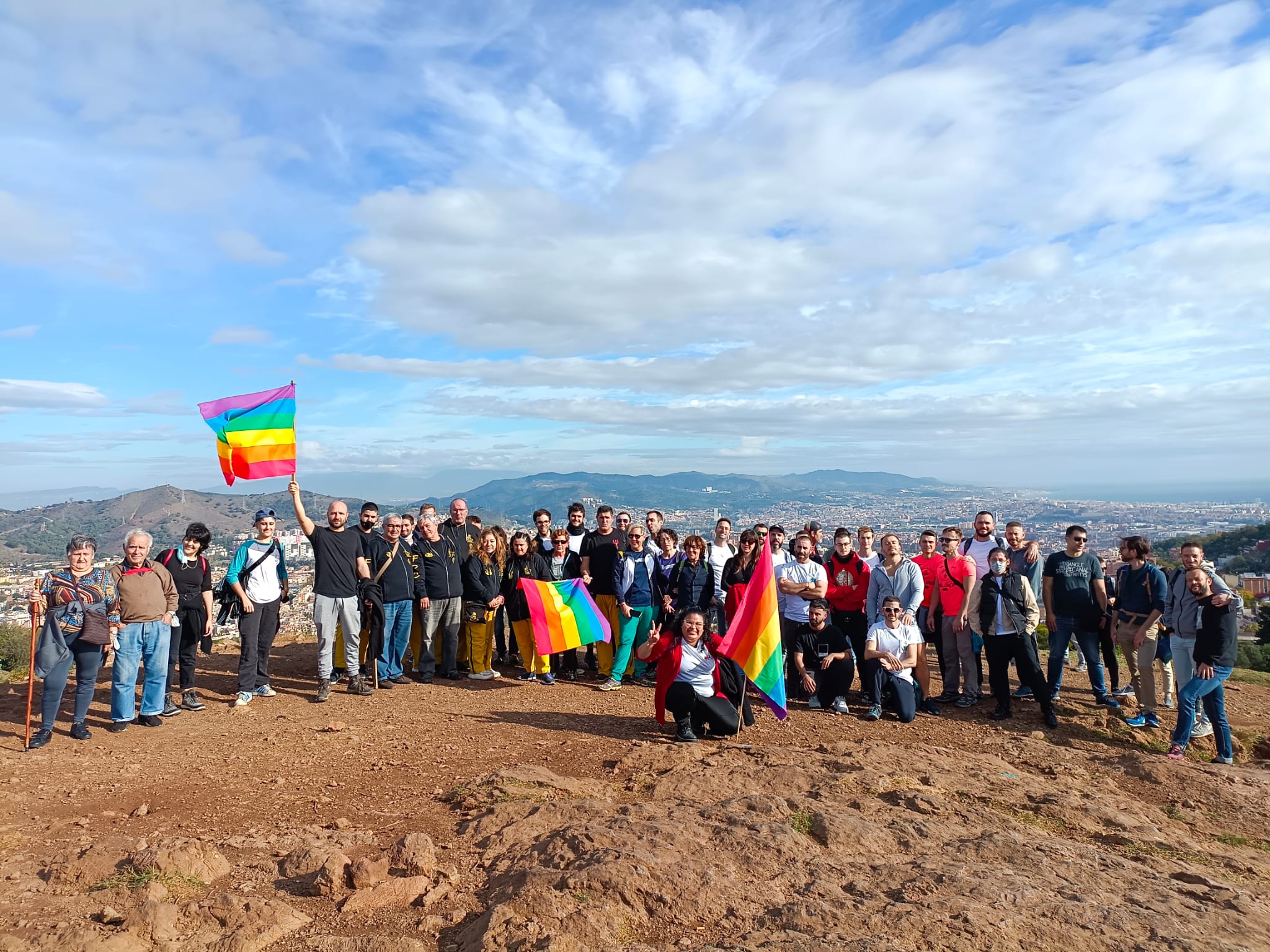 Participants de l'activitat CAMINAFOK al barri del Carmel / Cedida