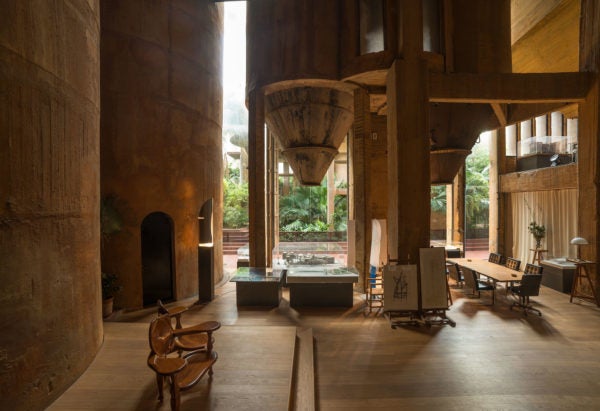 L'interior de La Fàbrica, la casa-taller de Ricardo Bofill / ricardobofill.com