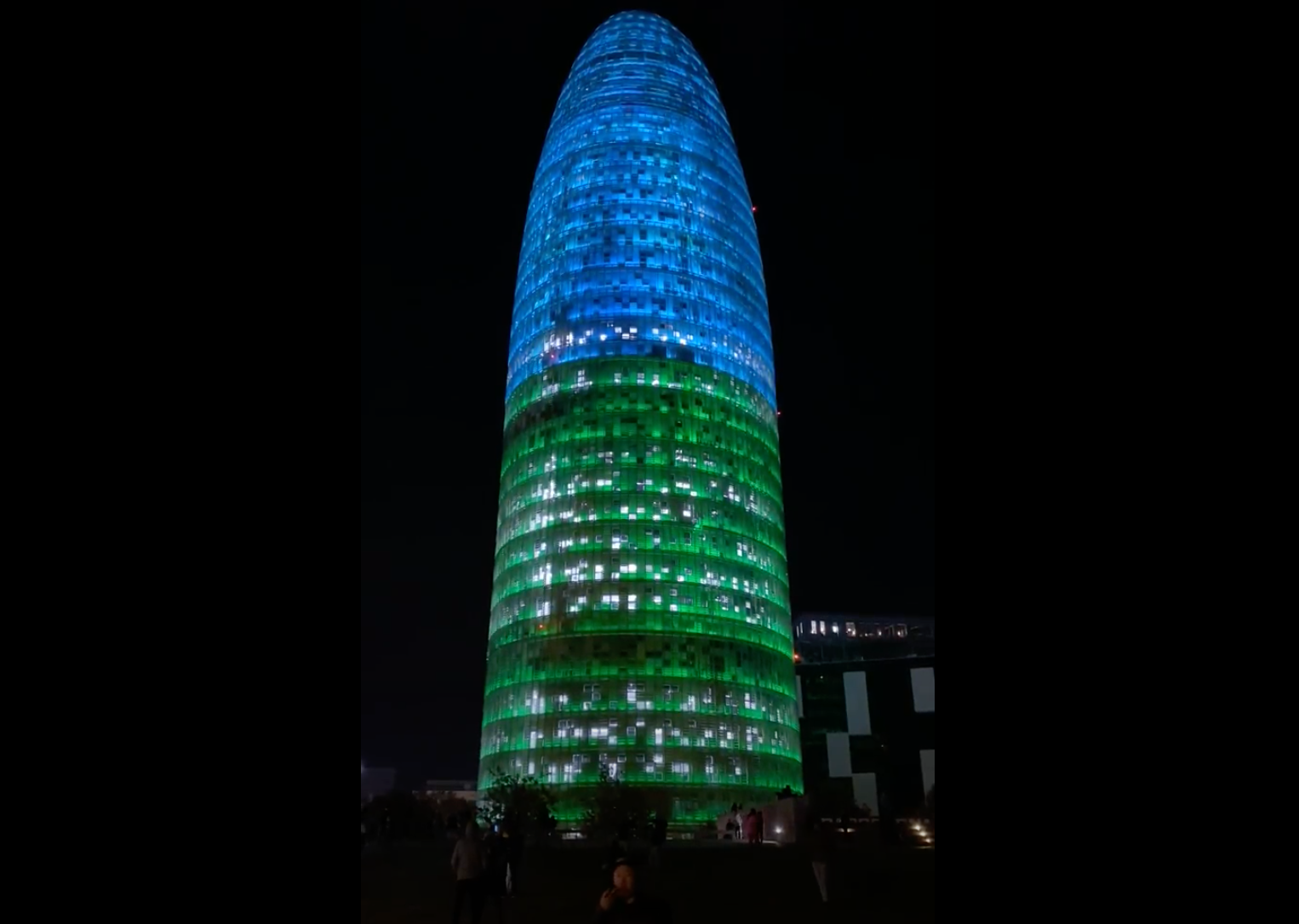 Torre Glòries il·luminada el 2021 per Protopixel / Institut de Cultura de Barcelona