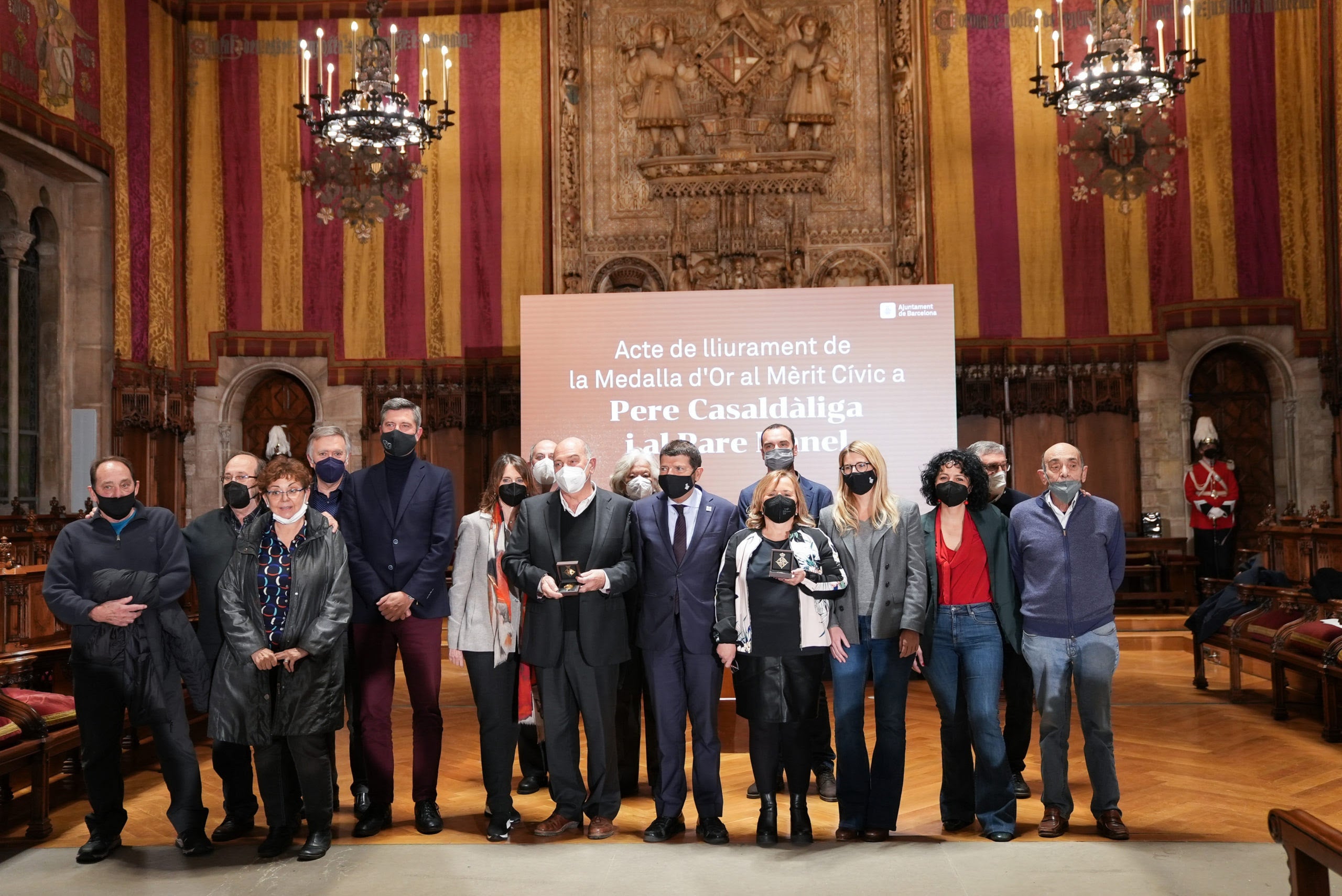 Acte de lliurament de les medalles a títol pòstum a Pere Casaldàliga i el Pare Manel / Ajuntament de Barcelona