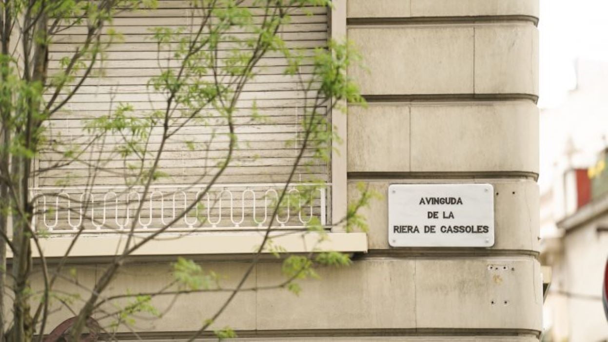 Placa de l'avinguda de la Riera de Cassoles, abans anomenada Príncep d'Astúries / Ajuntament de Barcelona