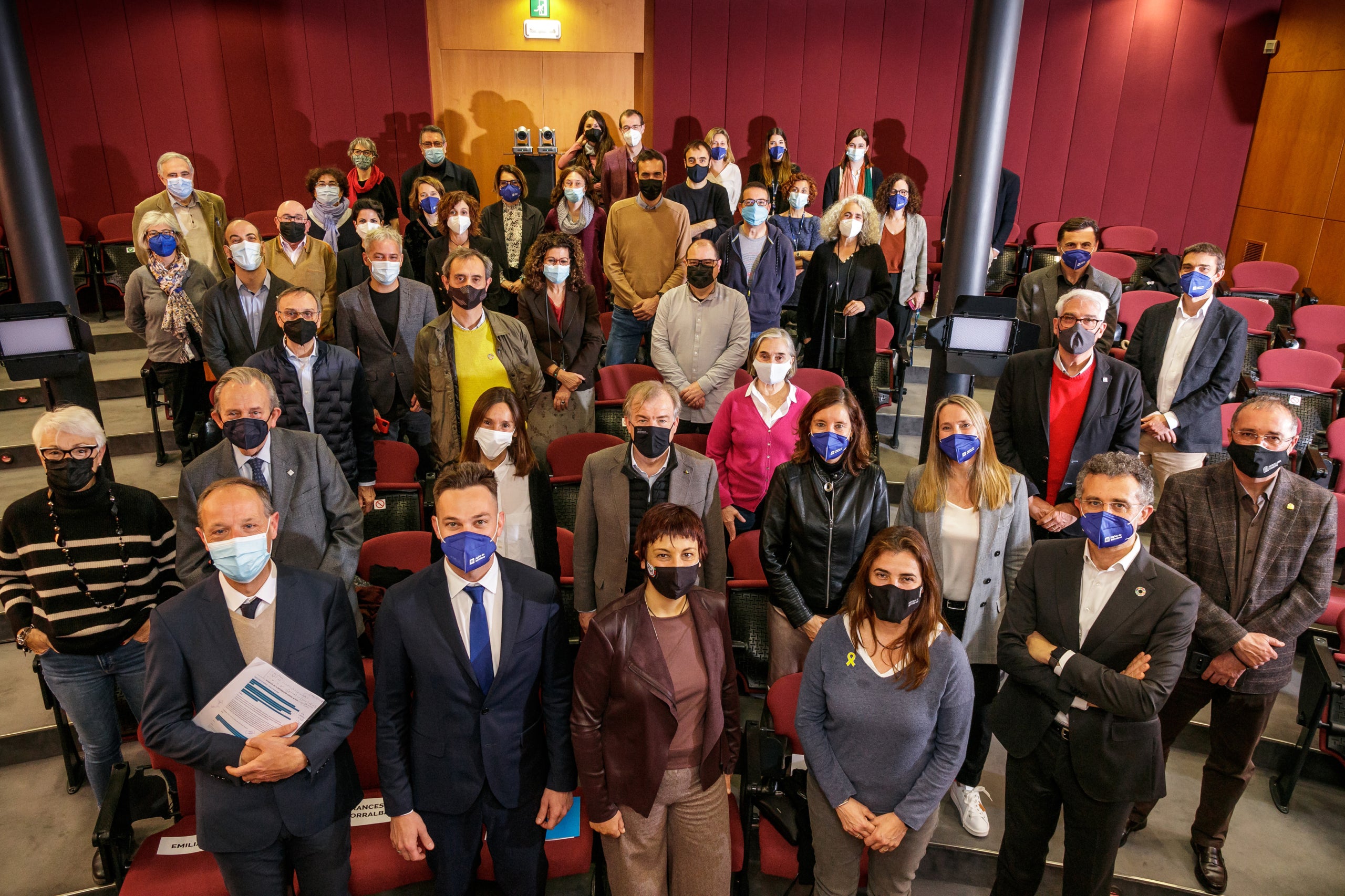 Foto de família de l'acte 'Amb S de Social' / Aigües de Barcelona