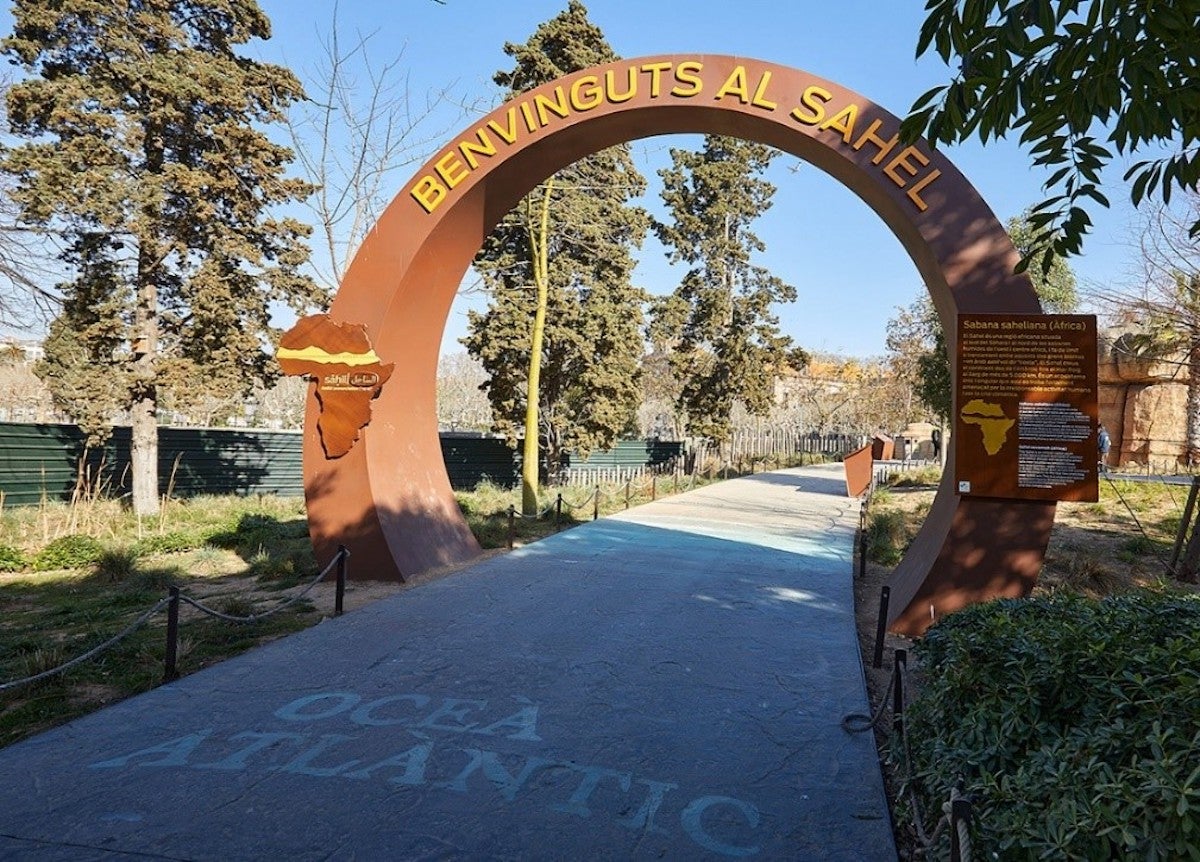 Nou arc d'entrada al Sahel / Zoo de Barcelona