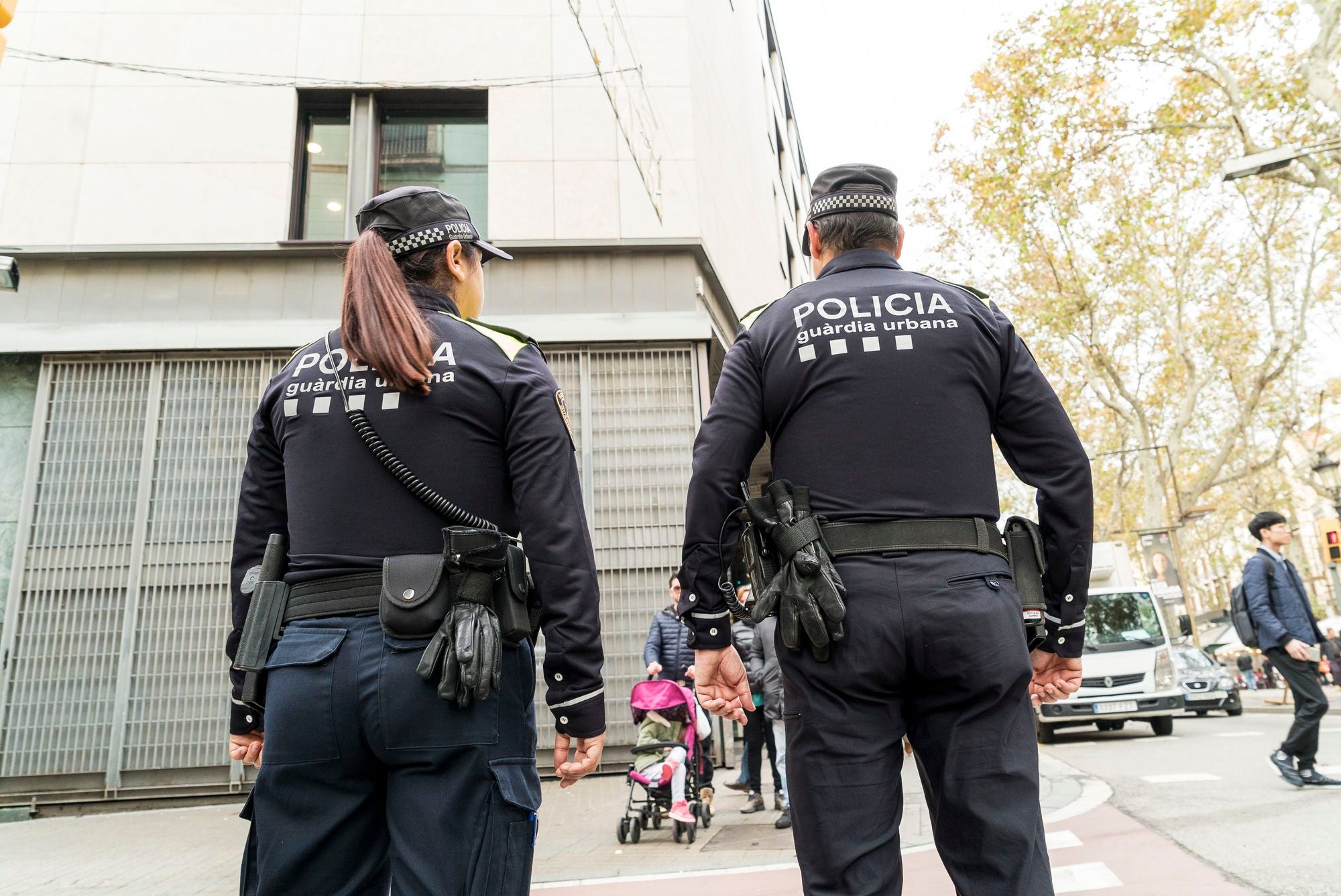 Una parella de la Guàrdia Urbana / Clara Soler Chopo