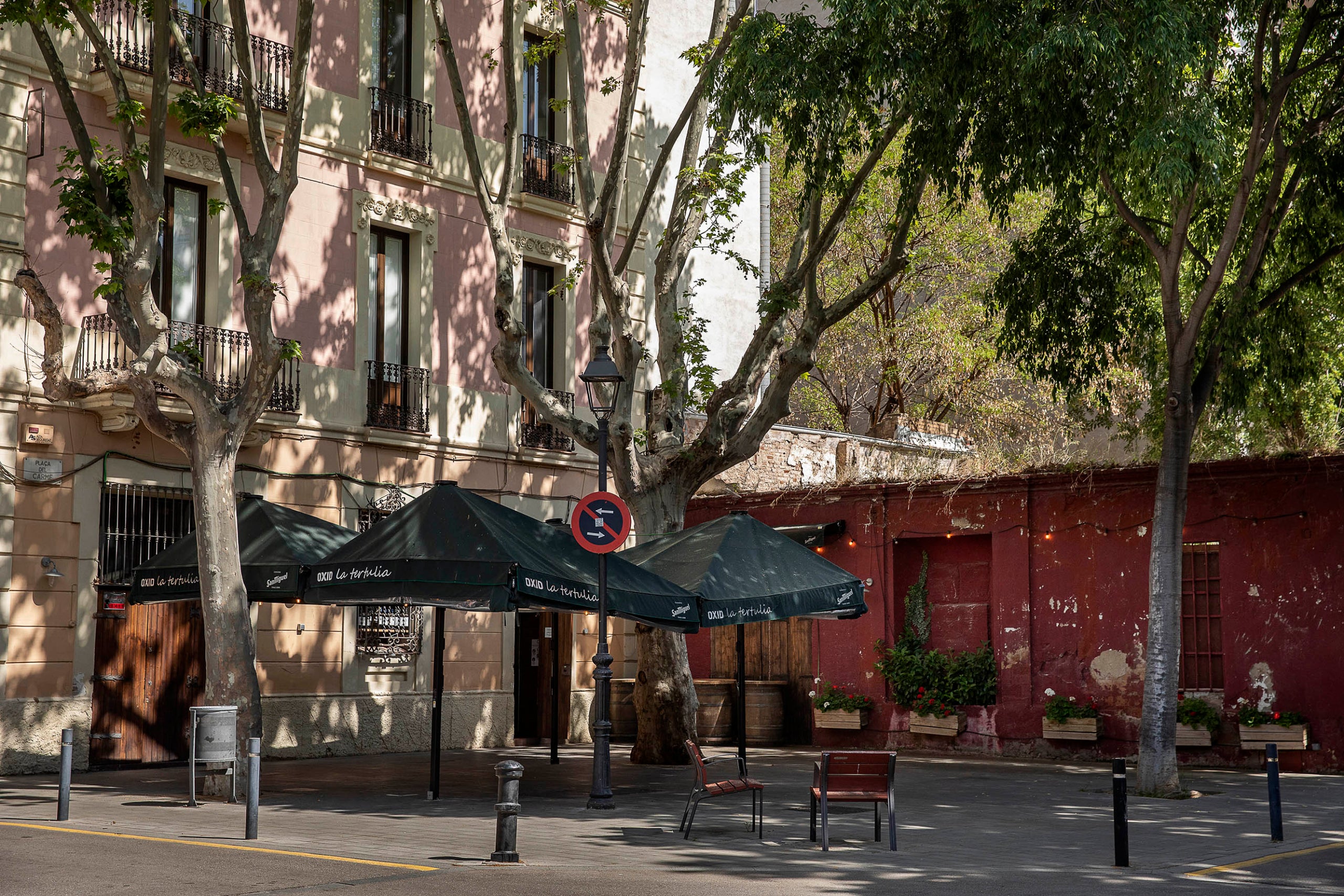 Imatge de la plaça del Carme, epicentre del barri del Camp de la Creu JORDI PLAY