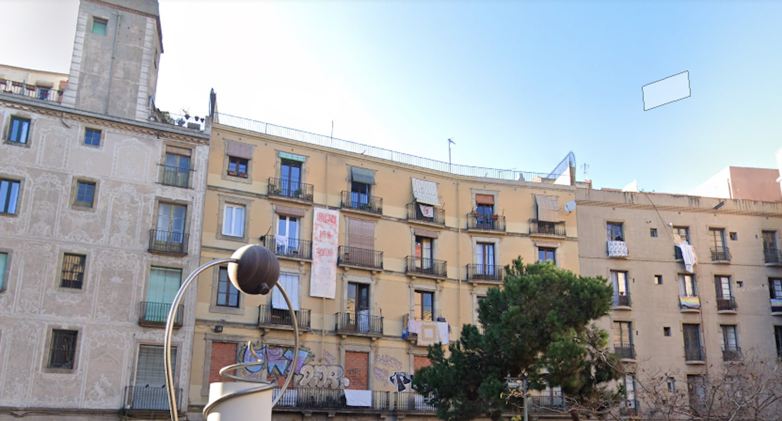 La finca del carrer de n'Arai, adquirida per l'Ajuntament de Barcelona / Google Street View