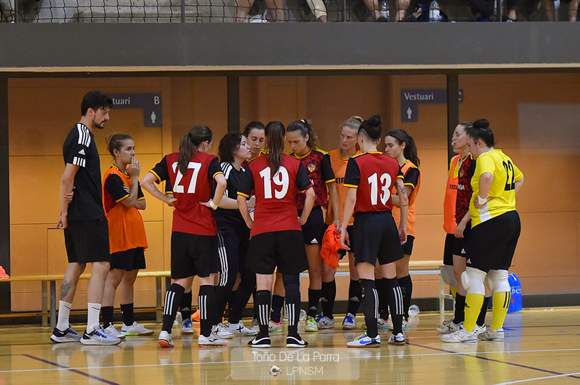 Les jugadores del Club Futbol Sala Eixample, durant un partit / Twitter