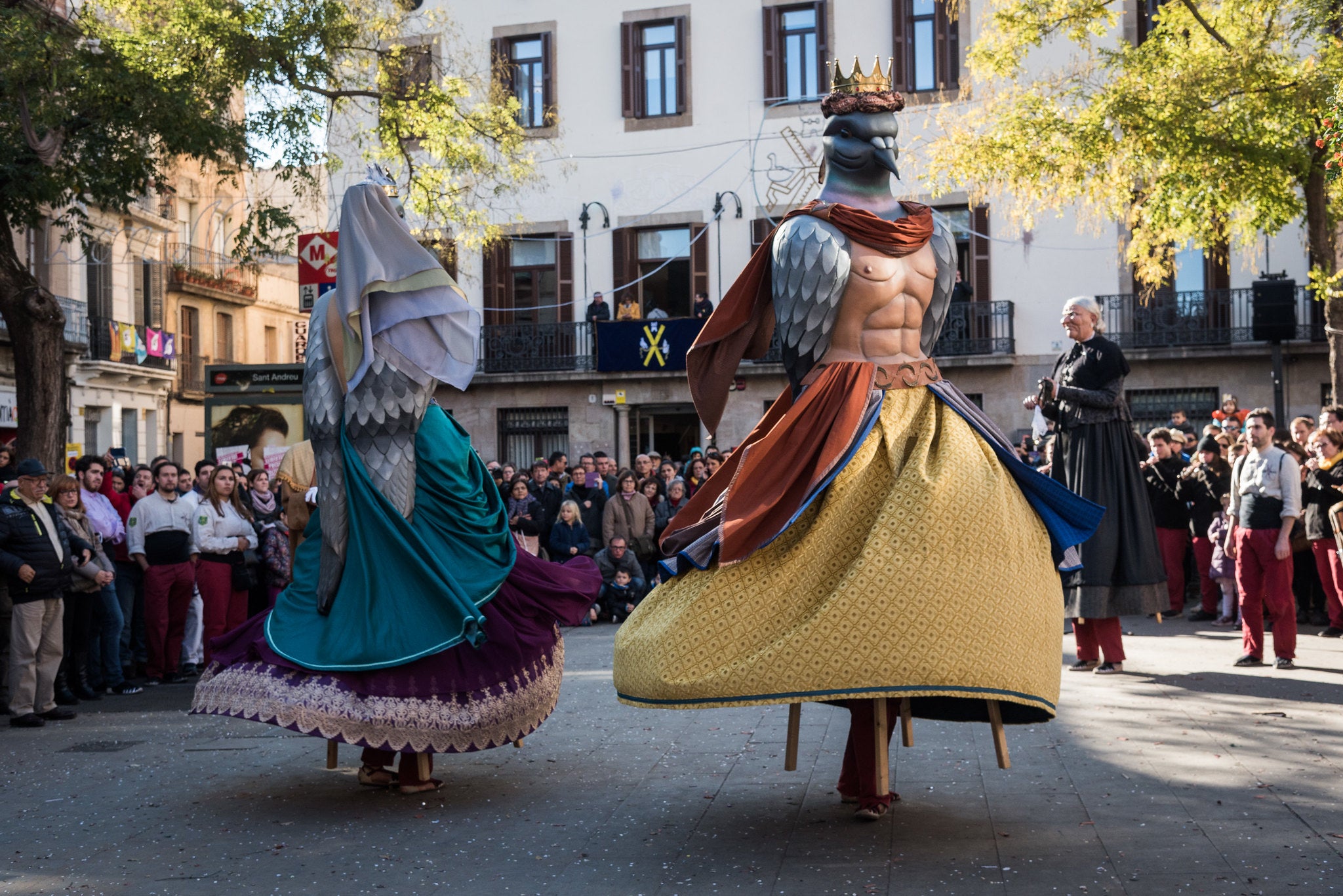 Ball de gegants durant la festa major de Sant Andreu / Flick'r - Districte de Sant Andreu