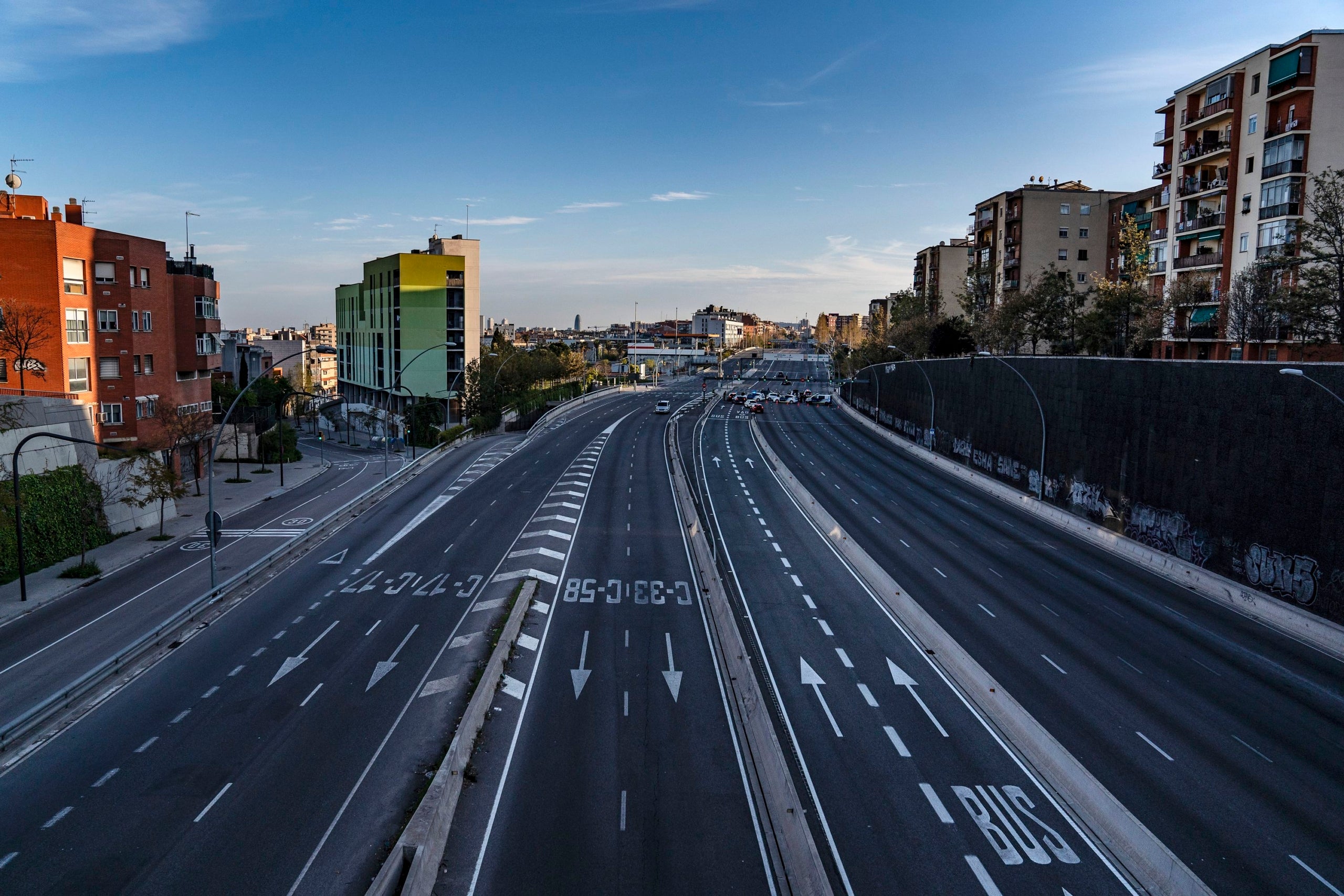 Els vials de l'avinguda Meridiana, a l'alçada de Trinitat Vella i Trinitat Nova / Laura Guerrero