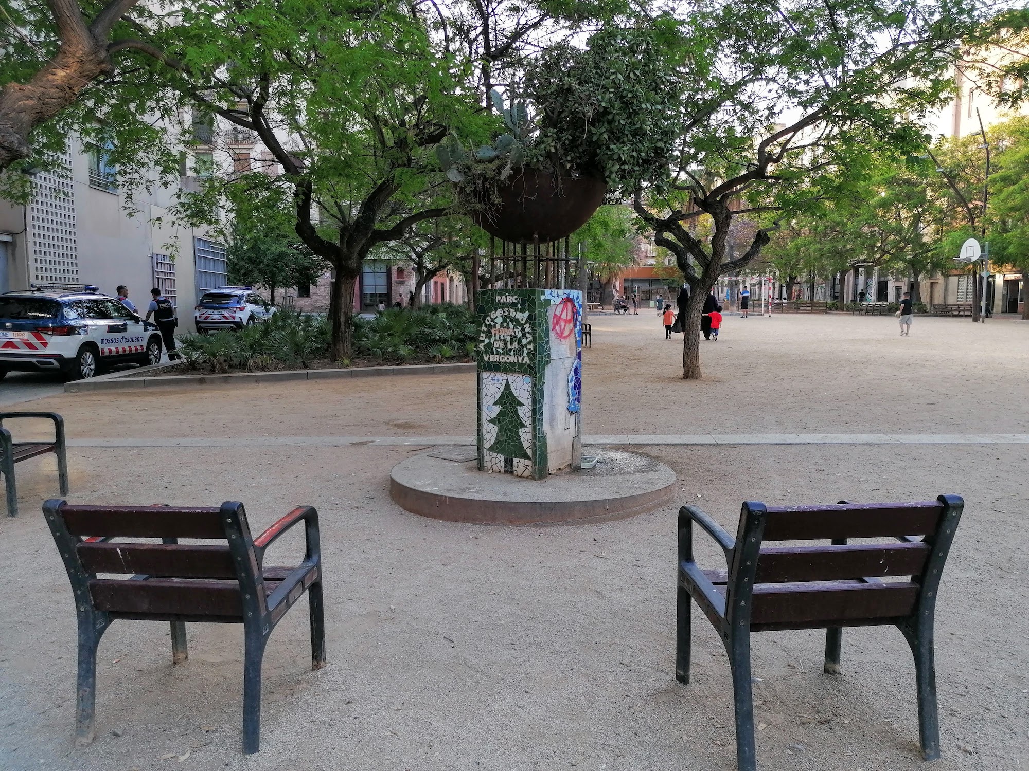 Font de trencadís que recorda el 'Forat de la Vergonya' / Foto: MMP