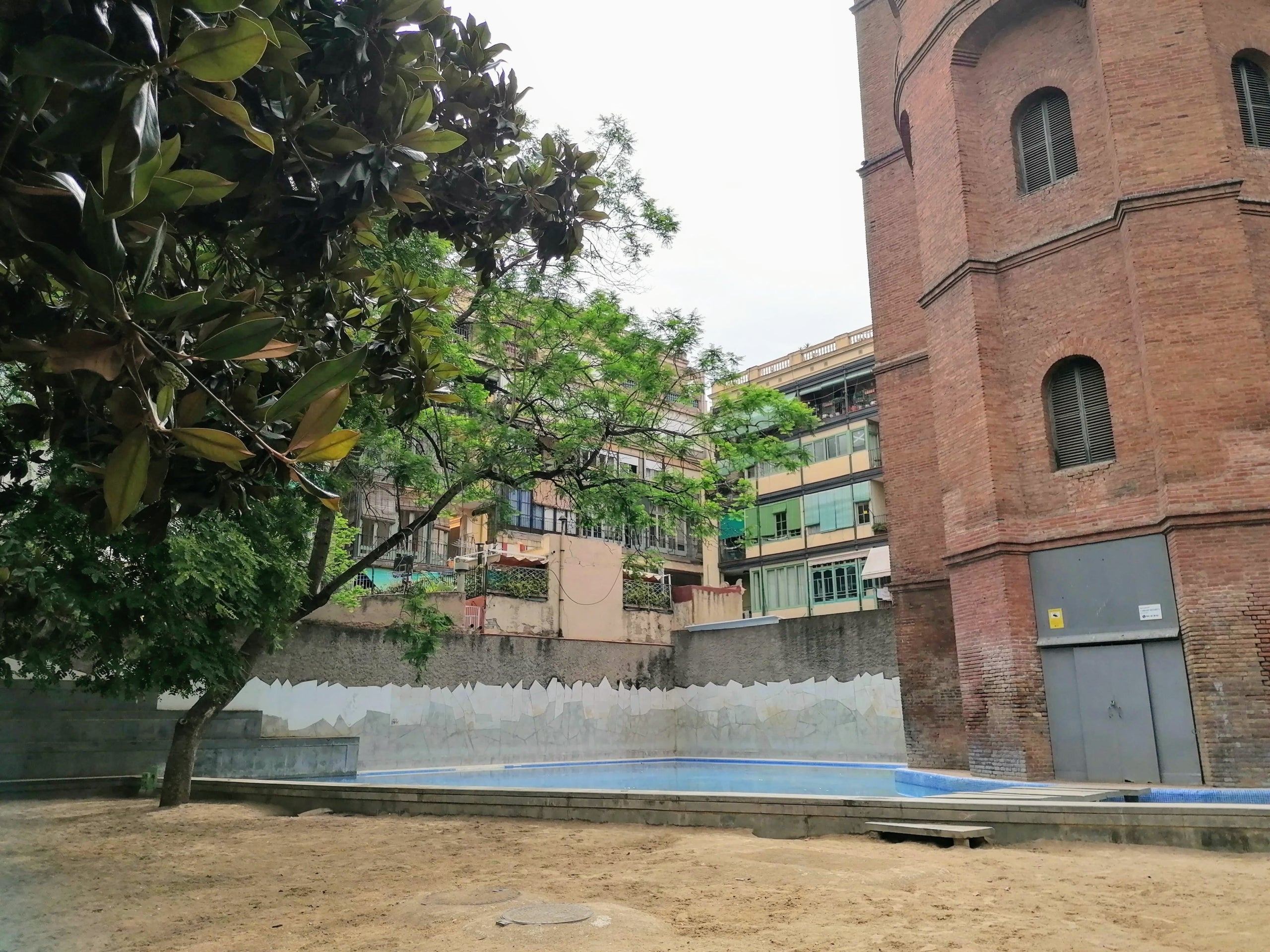 Jardí de la Torre de les Aigües, també conegut com la 'platgeta de l'Eixample' / Foto: MMP