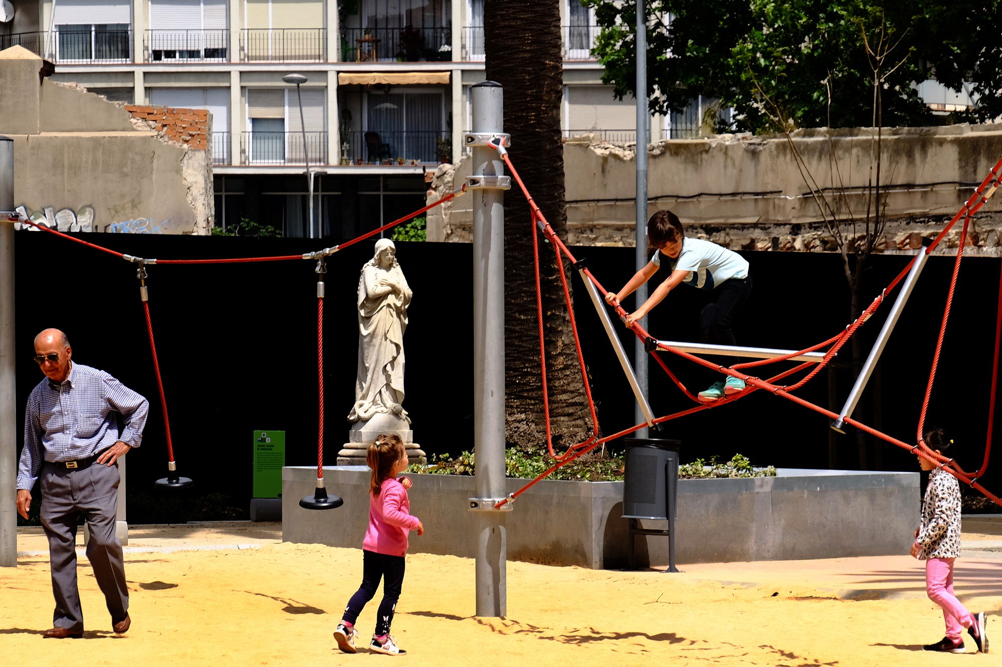 Els jardins d'Emma de Barcelona / Vicente Zambrano González