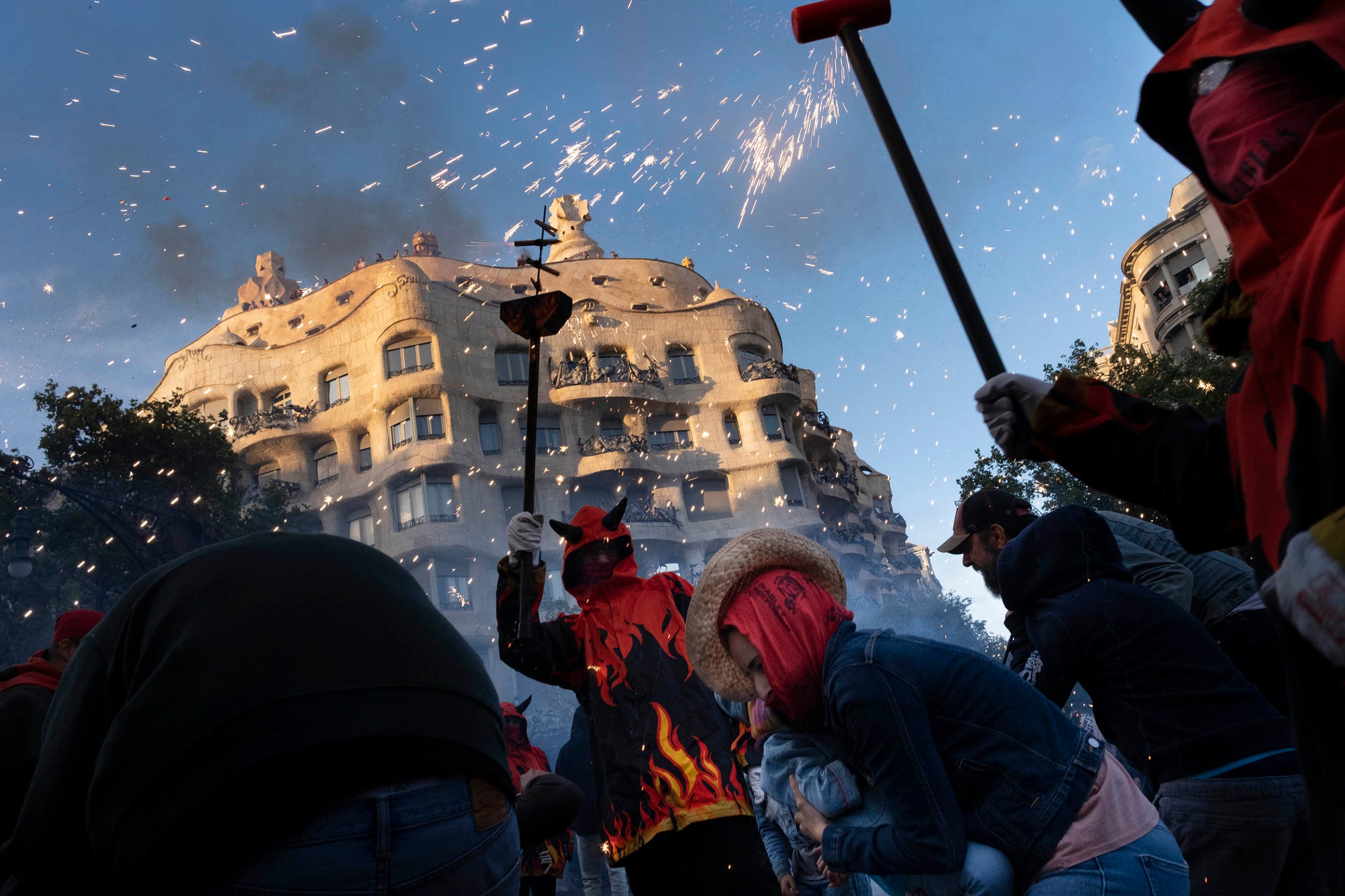 El correfoc infantil al Passeig de Gràcia del 2022 / Jordi Play