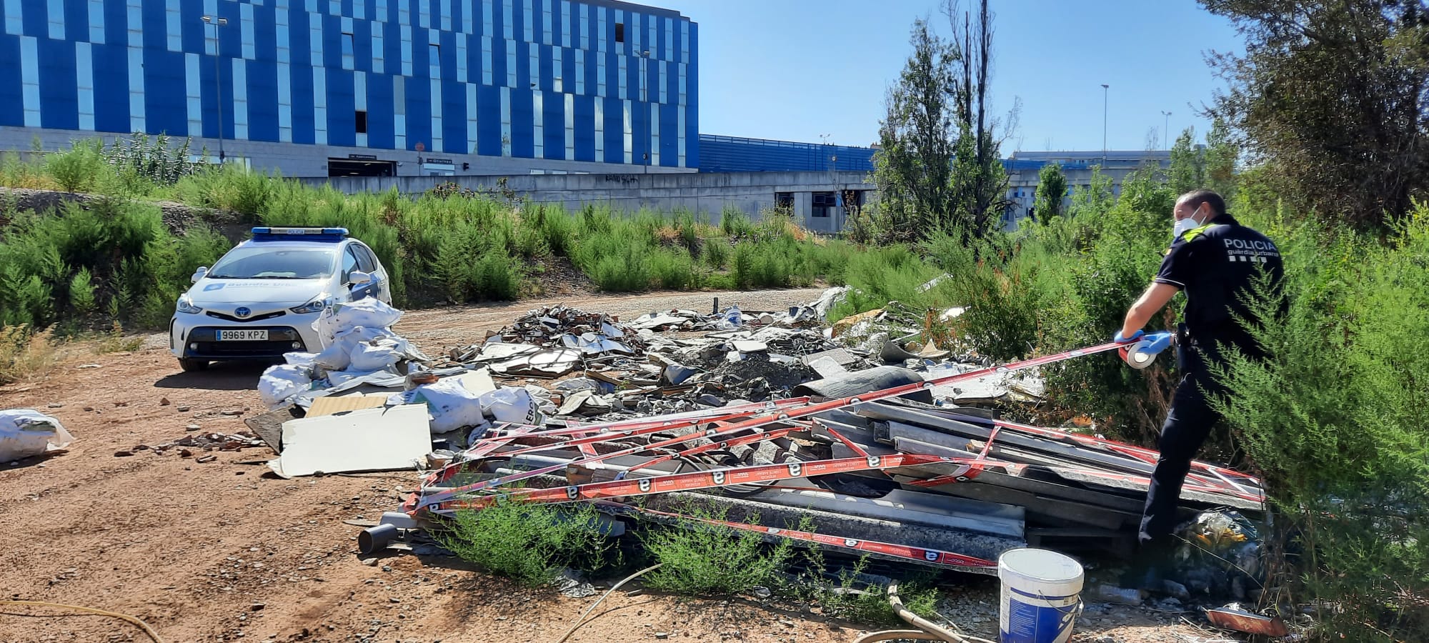 L'abocament de fibrociment detectat a Sant Andreu / Guàrdia Urbana