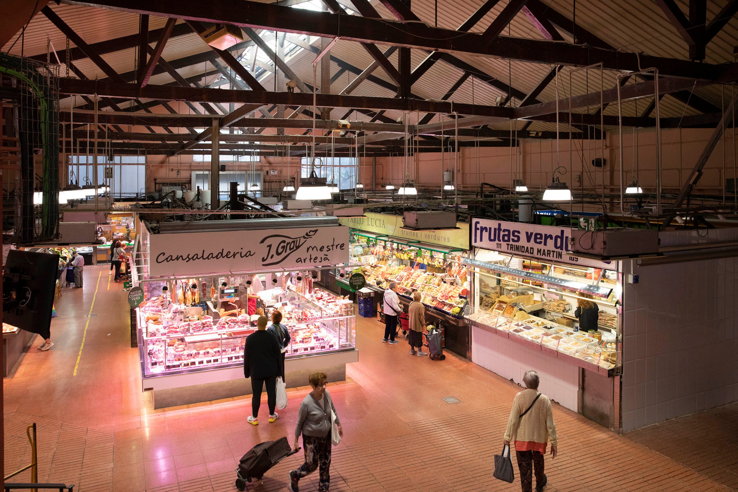 El Mercat de l'Estrella espera un trasllat des de fa anys / Jordi Play