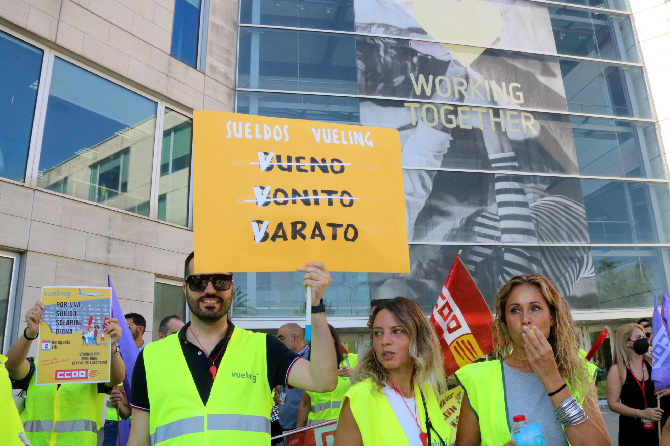 Els treballadors de Vueling protesten pels seus sous / Gemma Sáncehz - ACN